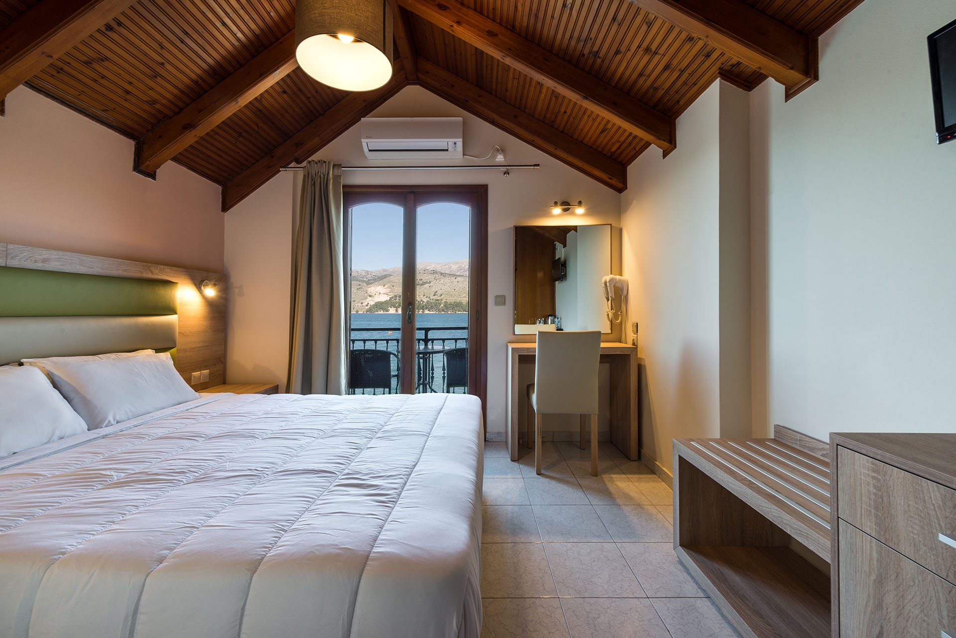 Aggelos Hotel Kefalonia-Superior soba.jpg