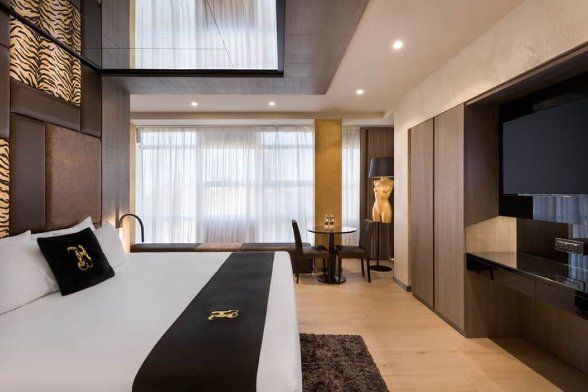 Hugo's Boutique Hotel-Elegant soba balkon.jpg