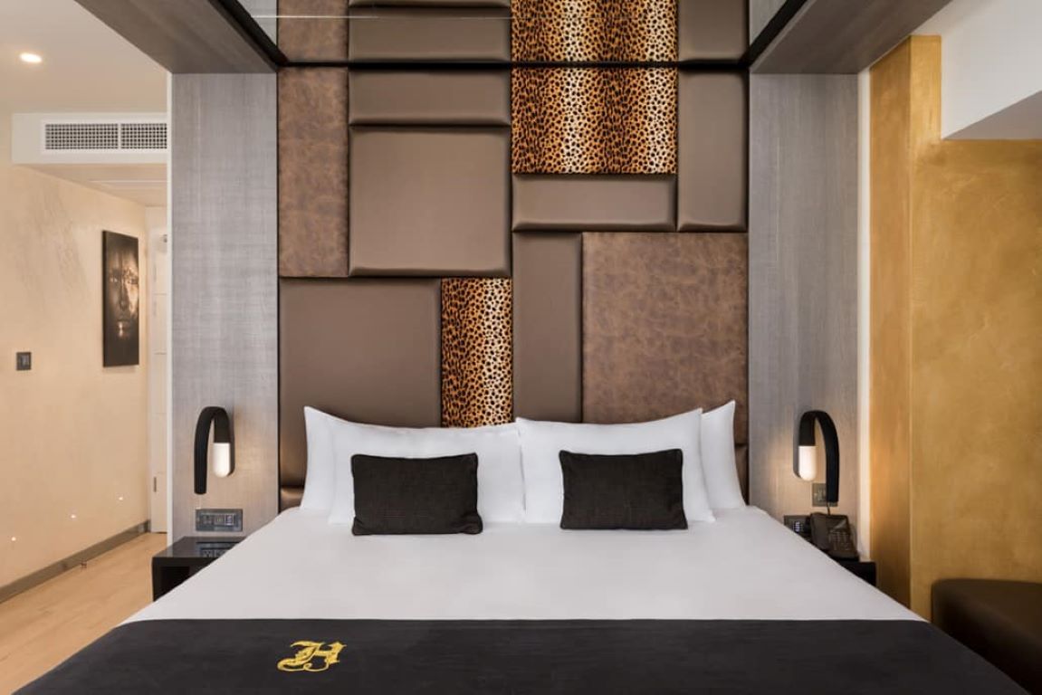 Hugo's Boutique Hotel-Elegant soba.jpg