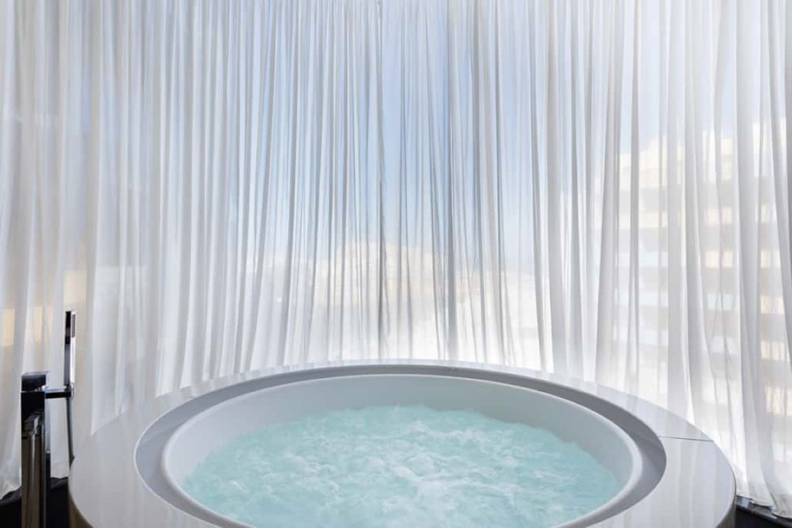 Hugo's Boutique Hotel-Luksuzan suite đakuzi.jpg