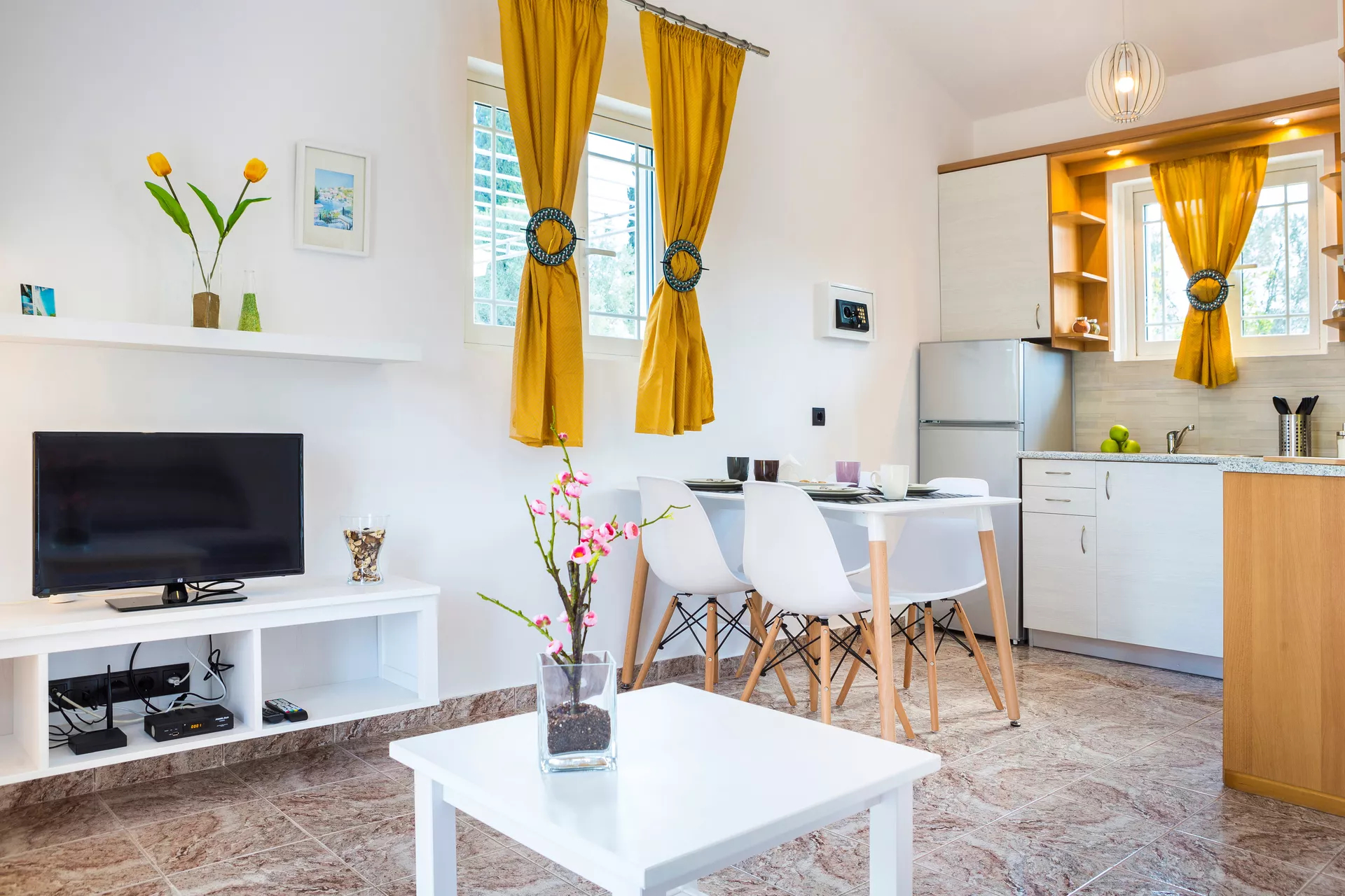 Cypress Garden Villas trpezarija vile.jpg