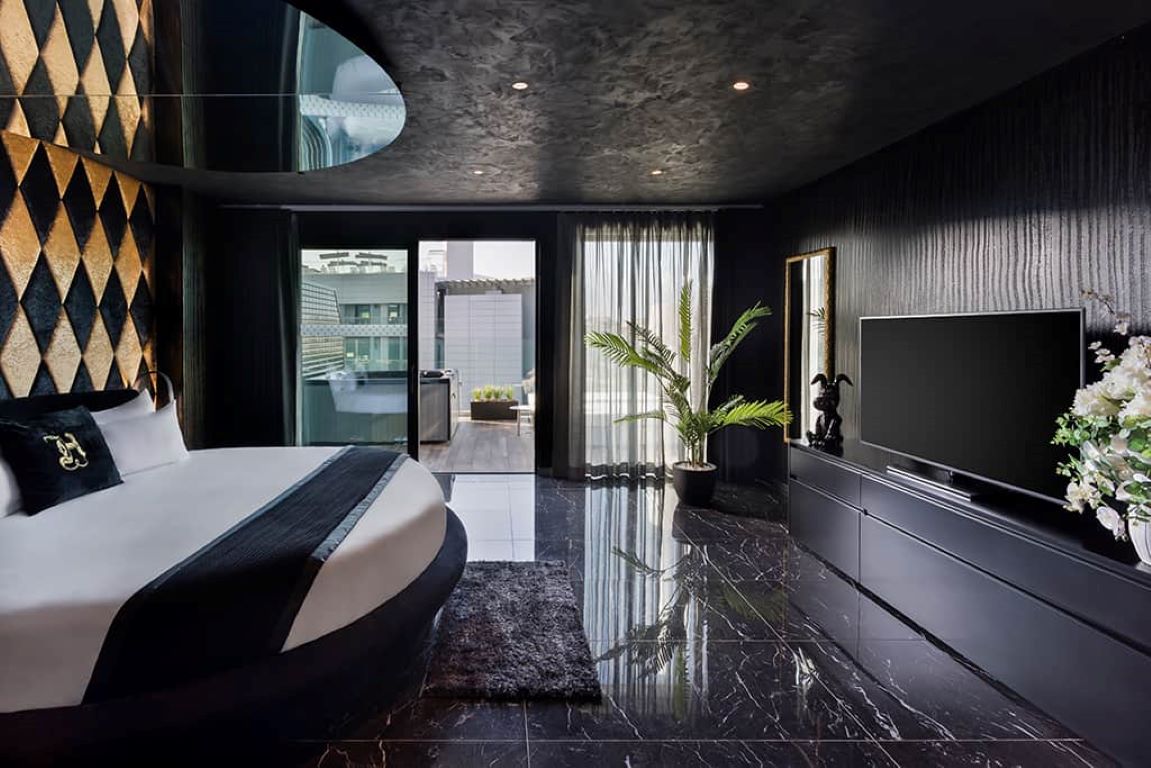 H Hotel-Penthouse suite.jpg