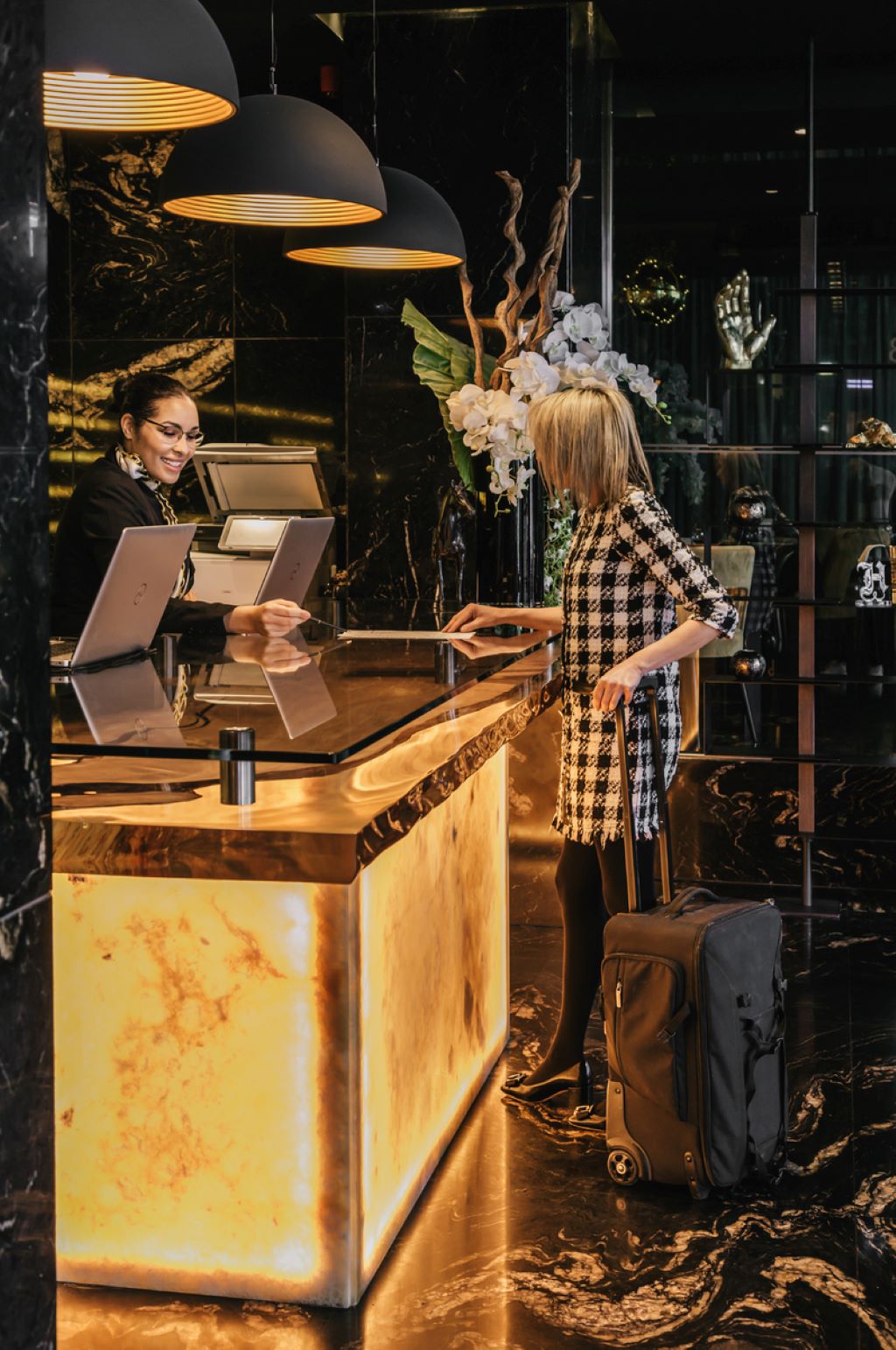 H Hotel-Recepcija.jpg