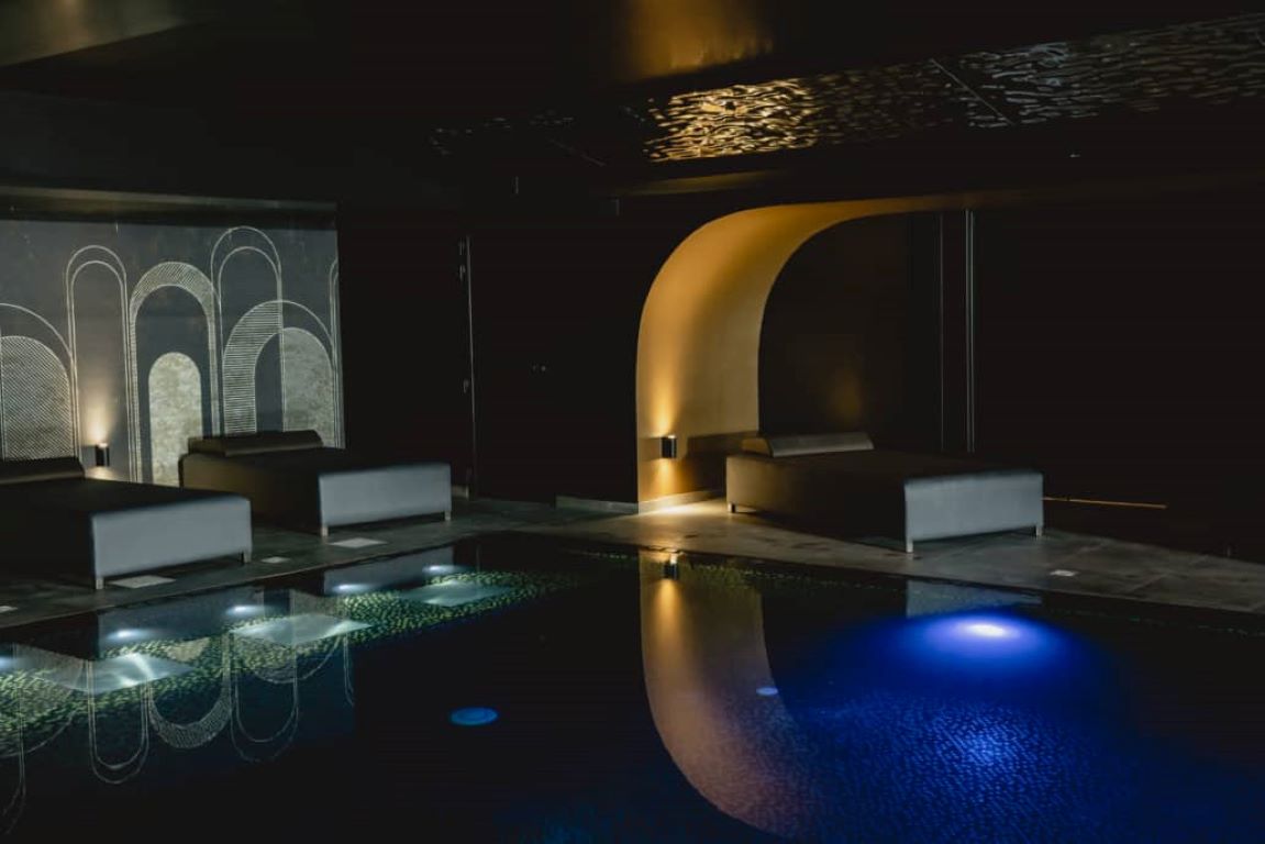 H Hotel-Unutrasnji bazen.jpg