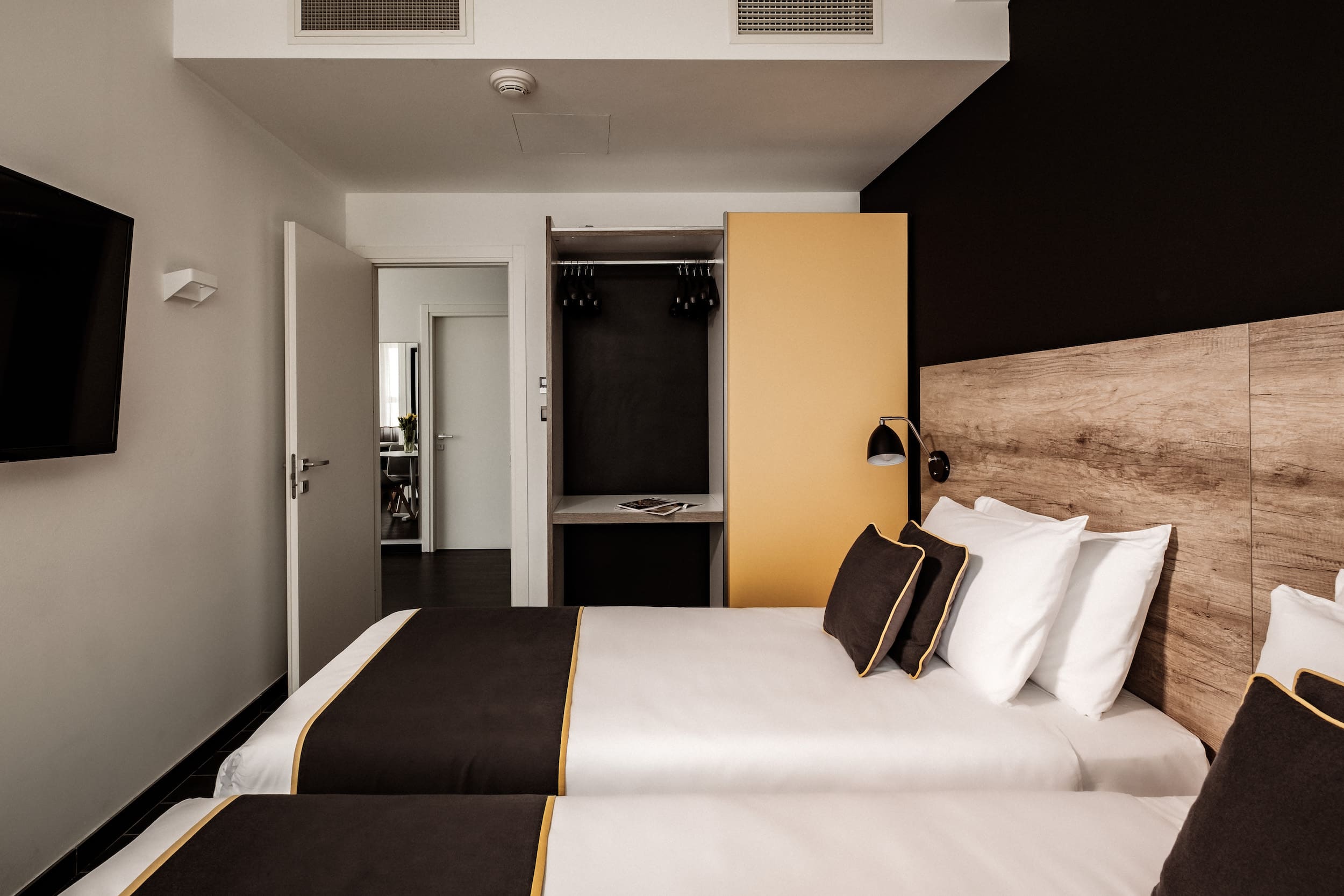 be. Hotel-Family suite.jpg