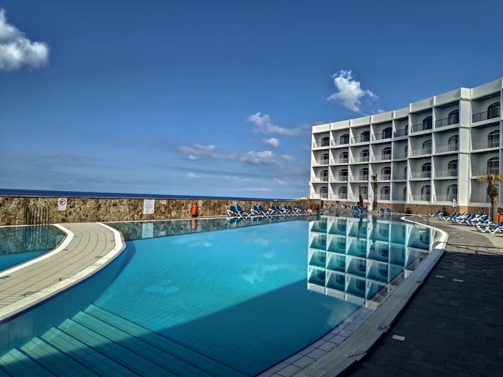 Paradise Bay Resort-Bazeni.jpg