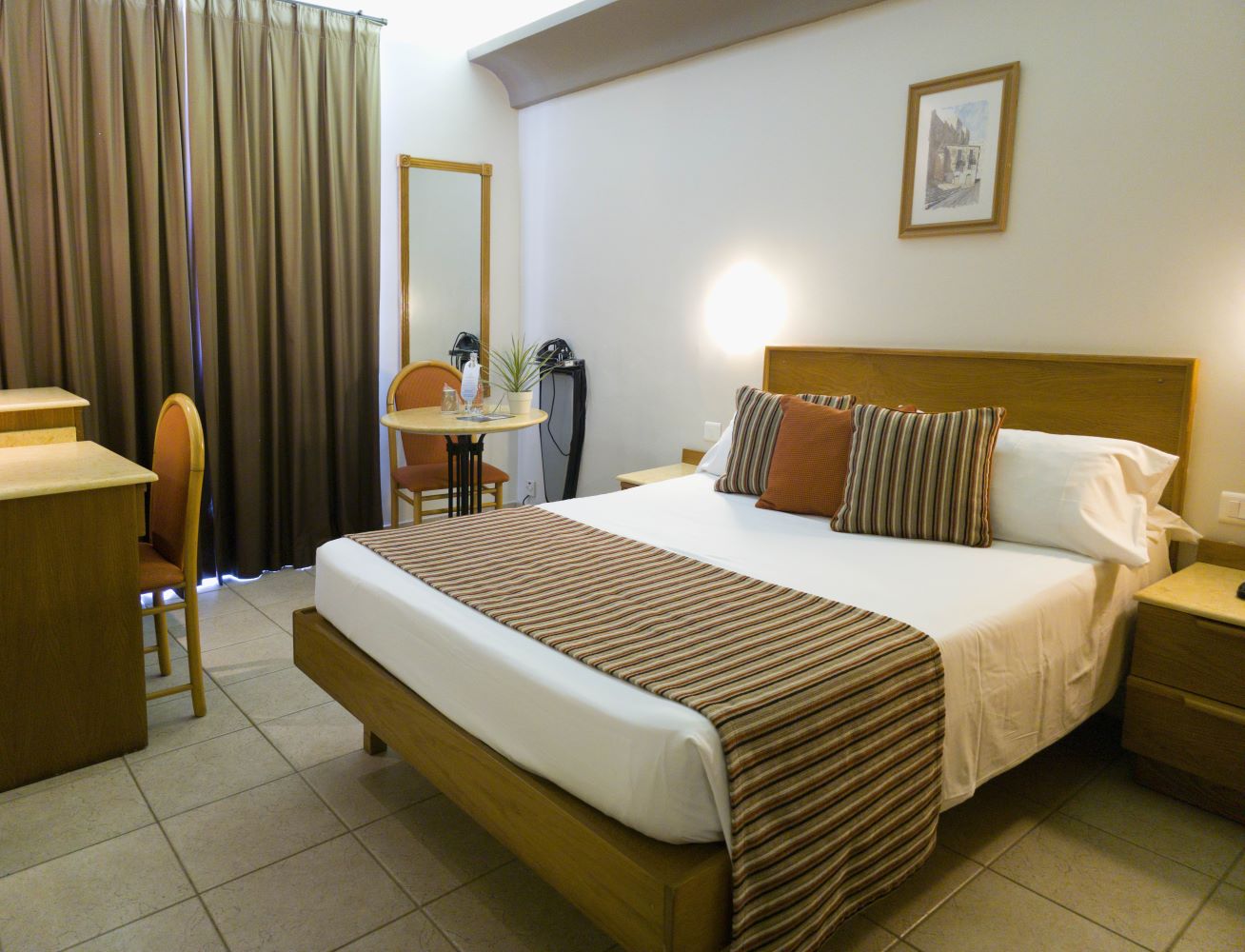 Paradise Bay Resort-Economy soba.jpg