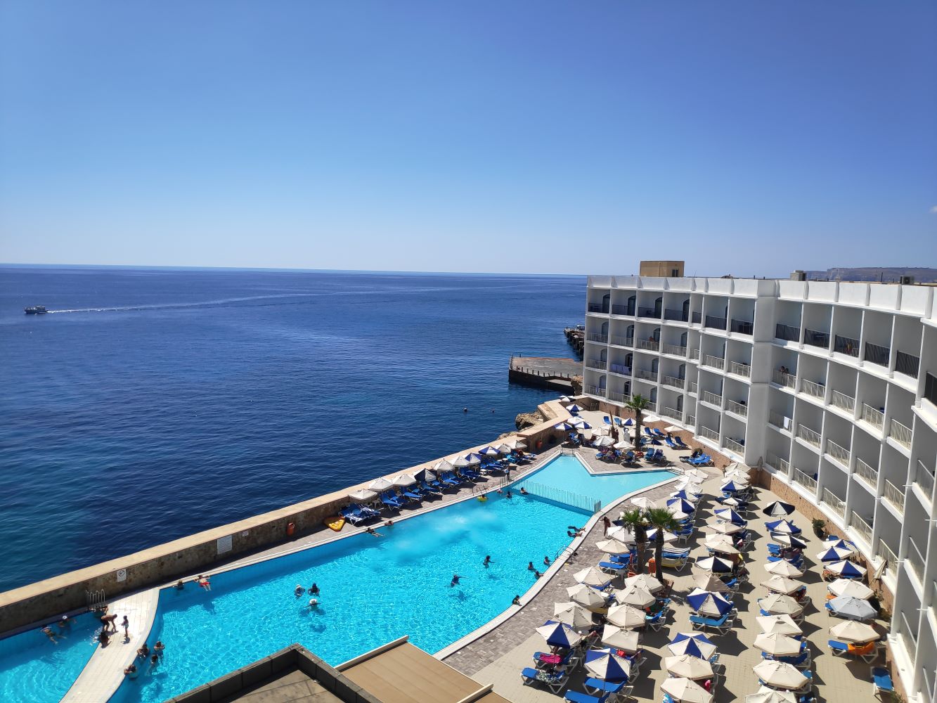 Paradise Bay Resort-Spoljasnji bazen.jpg