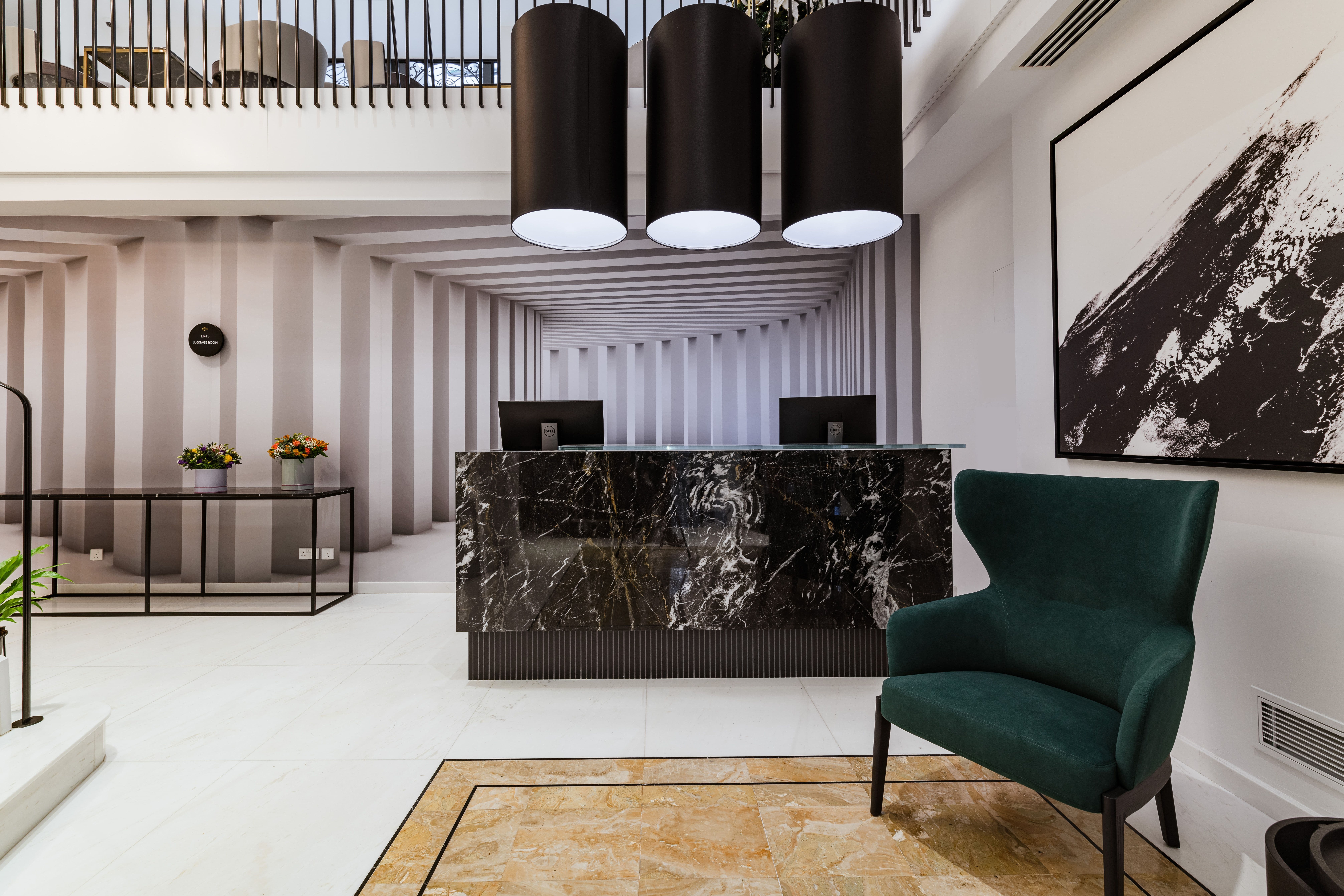 The Embassy Valletta Hotel-Recepcija.jpg