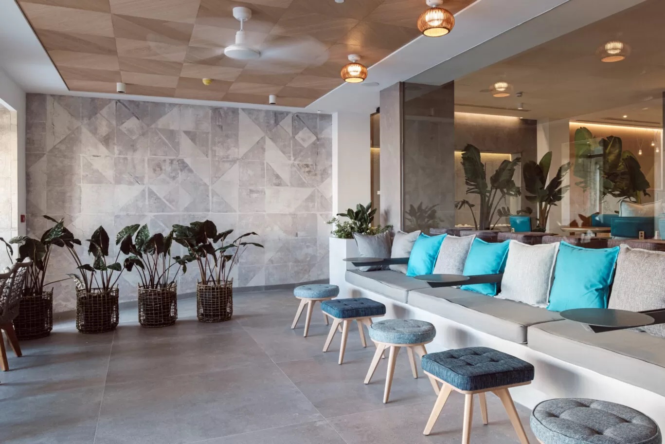 Hotel Juliani-Lobby.jpg