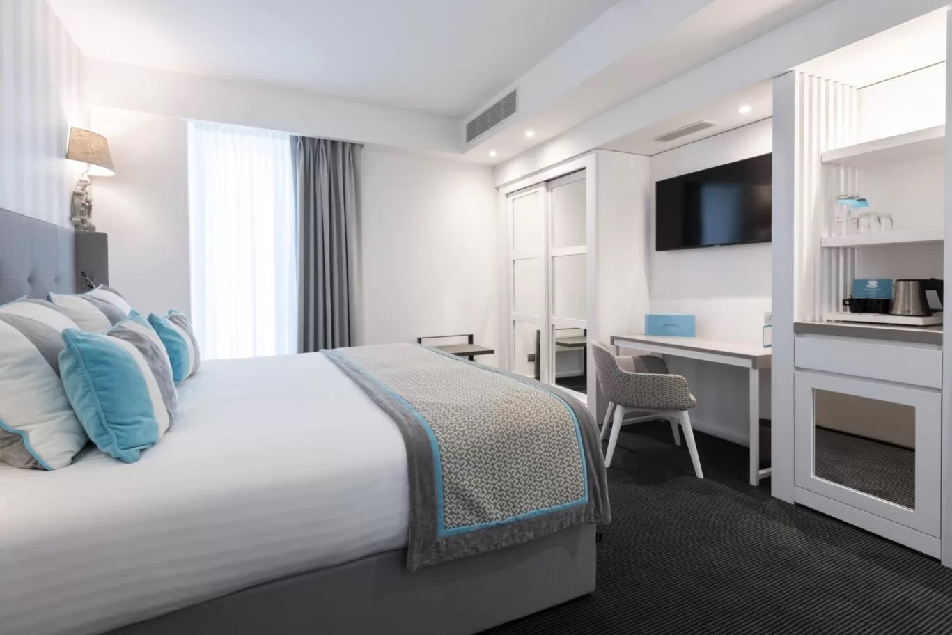 Hotel Juliani-Standardna soba.jpg