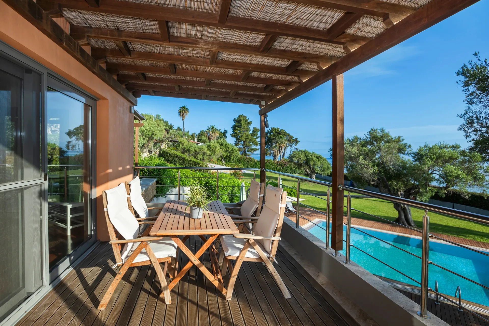 Beyond Residence-Villa privatni bazen terasa.jpg