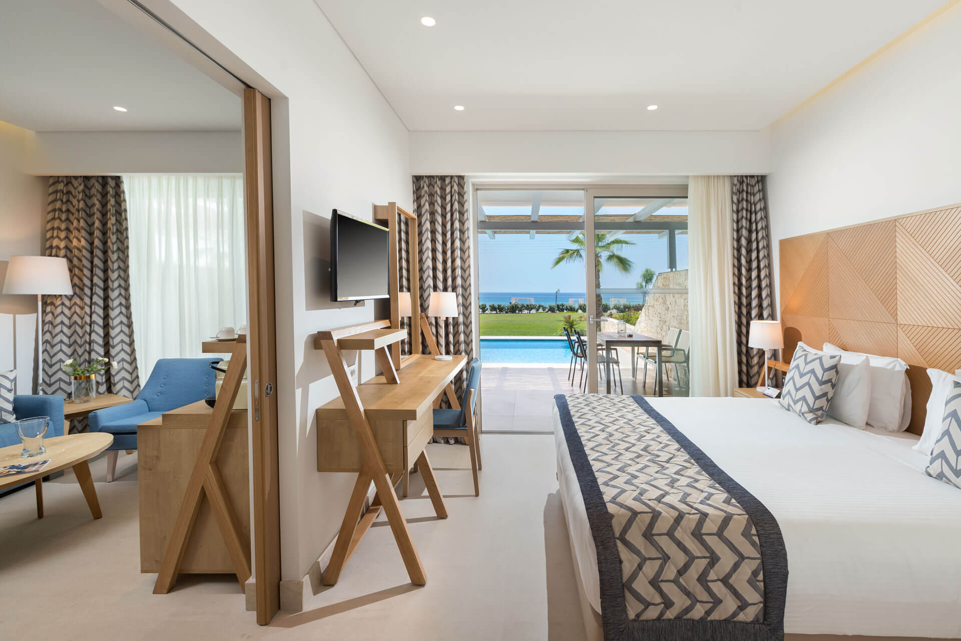 Blue Lagoon Palace-Suite sa privatnim bazenom.jpg