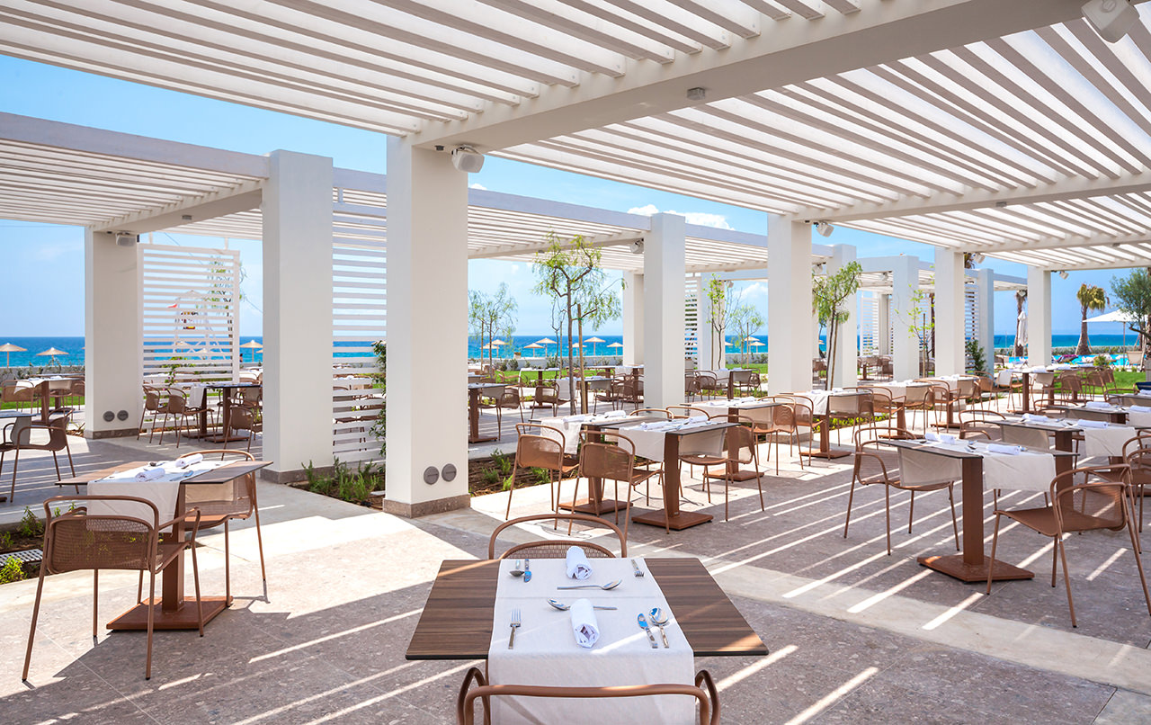 Blue Lagoon Palace-Terasa restorana.jpg