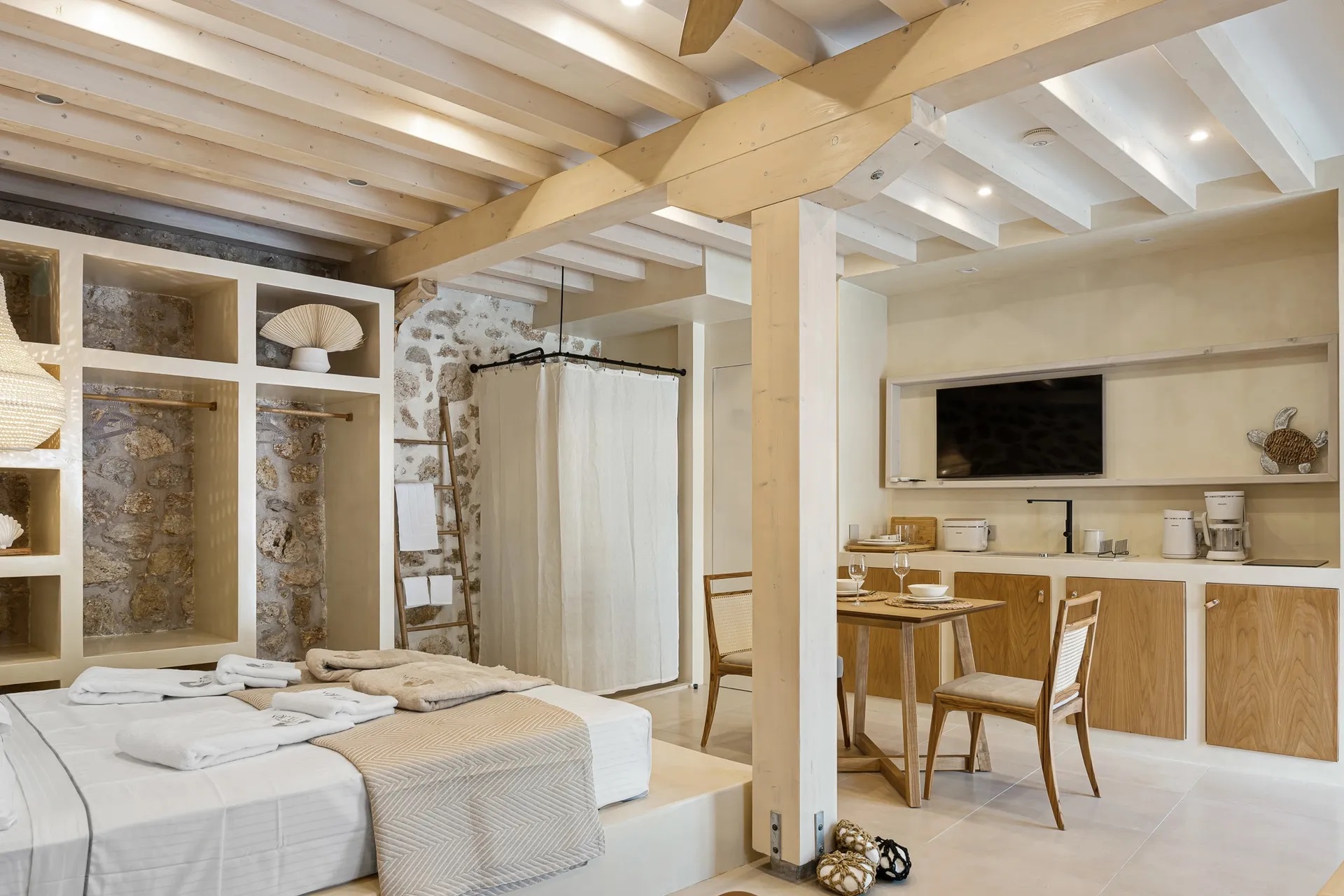 Tellion Suites-Deluxe suite.jpg