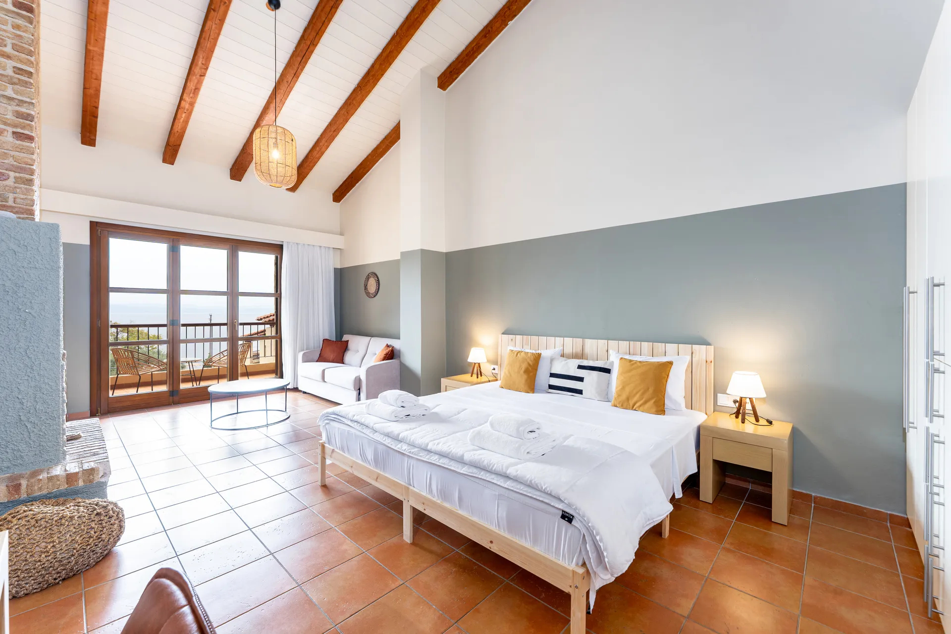 Kaminos Hotel by Nin & Bau junior apartman.jpg