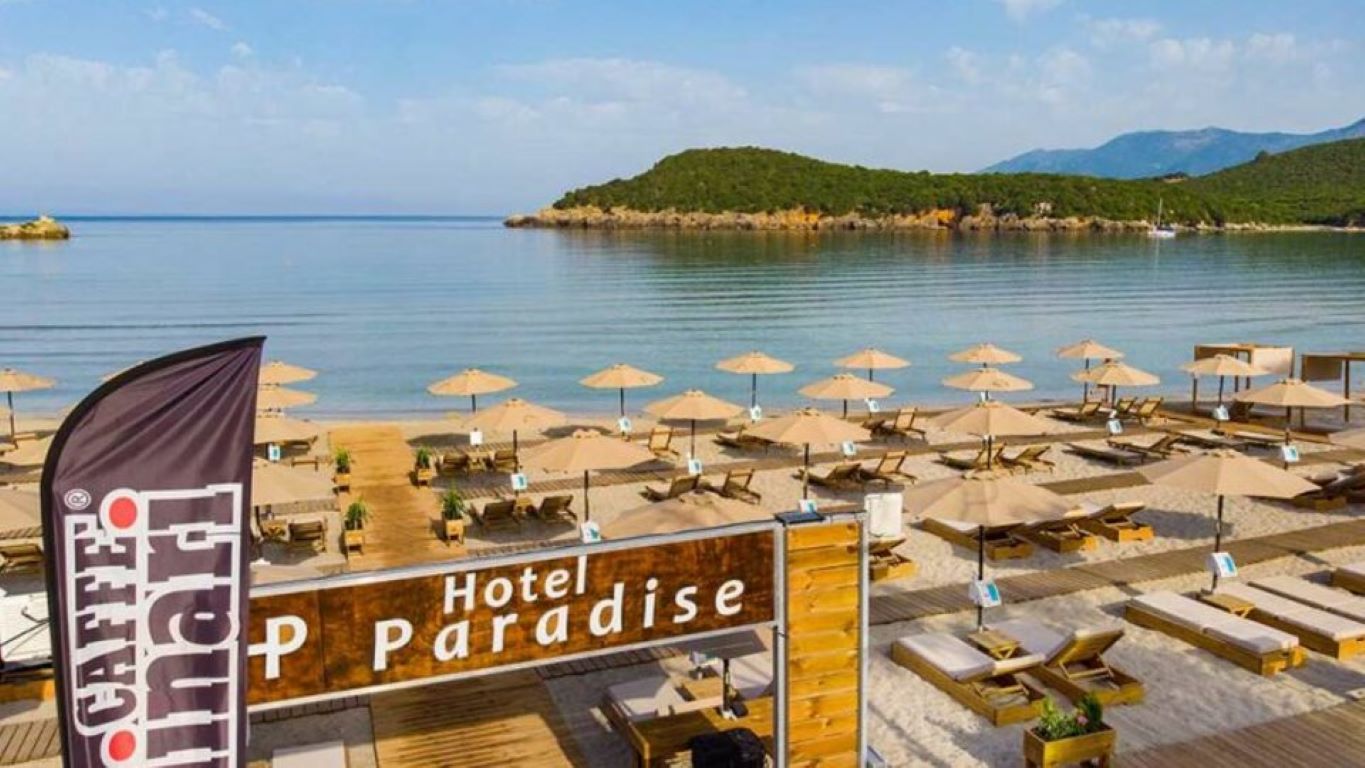 Paradise Zeus-Izlaz na plazu.jpg