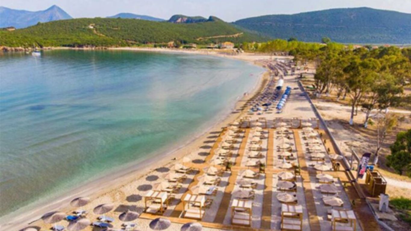 Paradise Zeus-Okruzenje.jpg