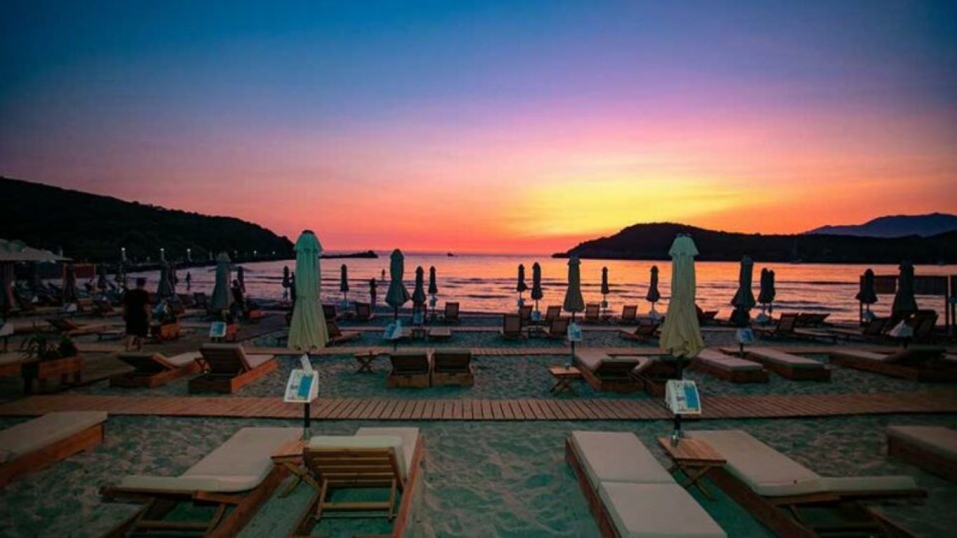 Paradise Zeus-Zalazak sunca.jpg