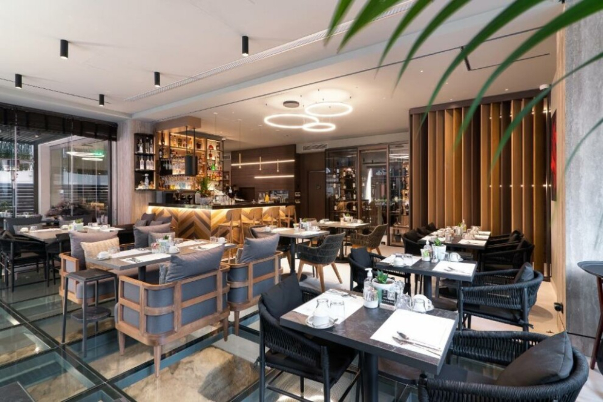 S Hotel Boutique loby bar.jpg