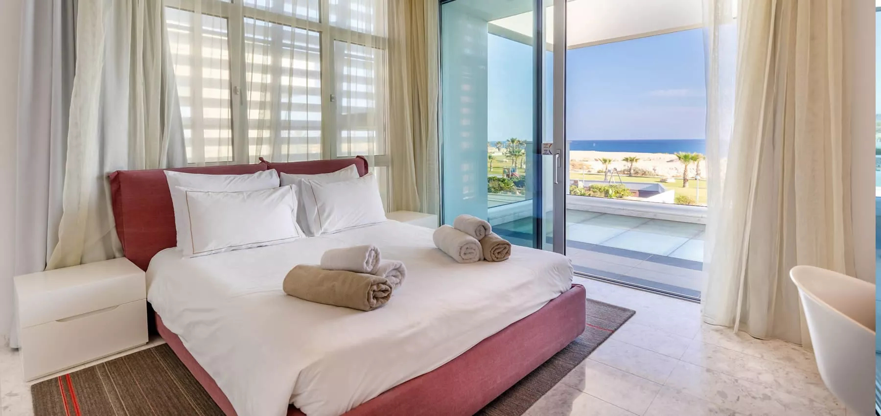 Tranquility Bachfront Villa apartman
