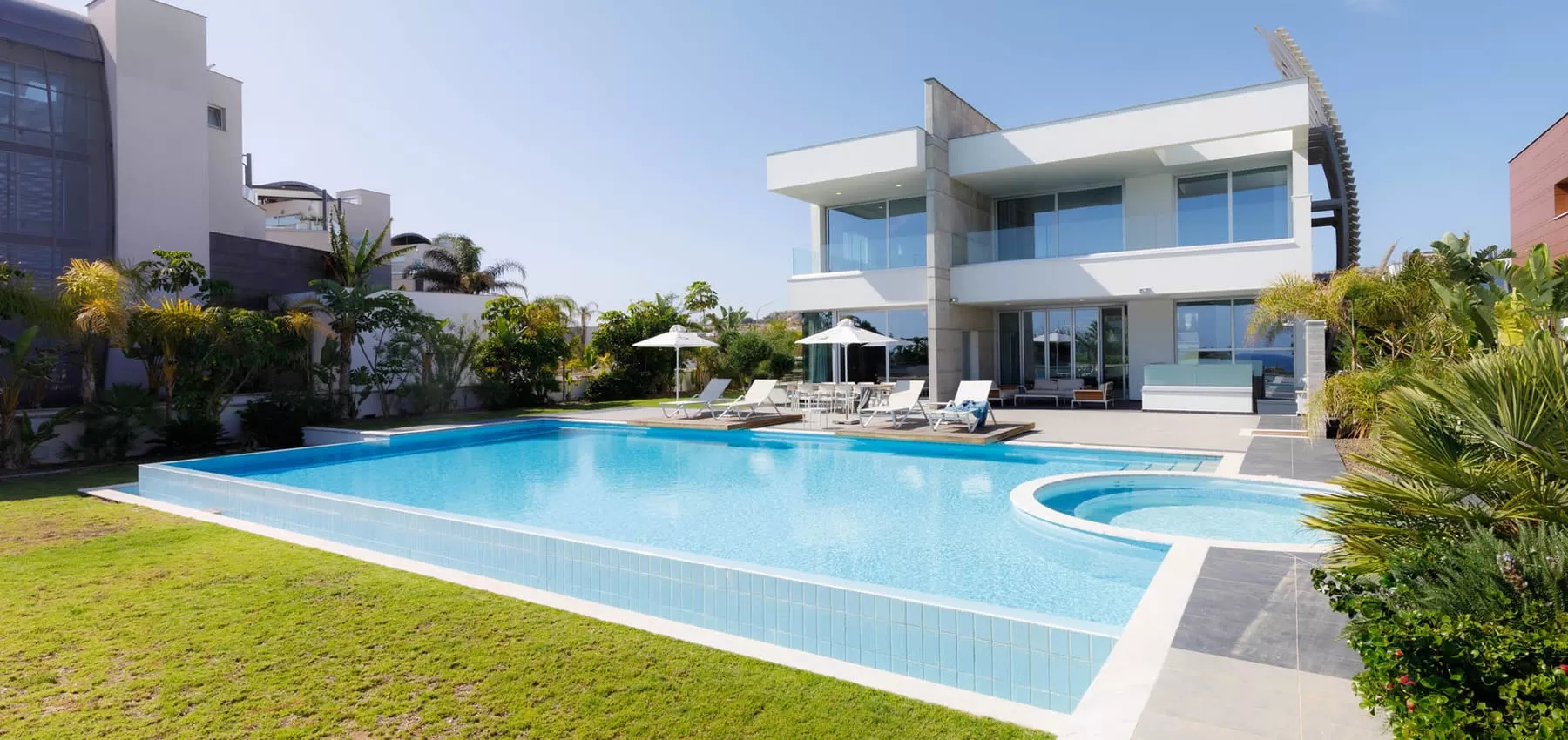 Tranquility Bachfront Villa