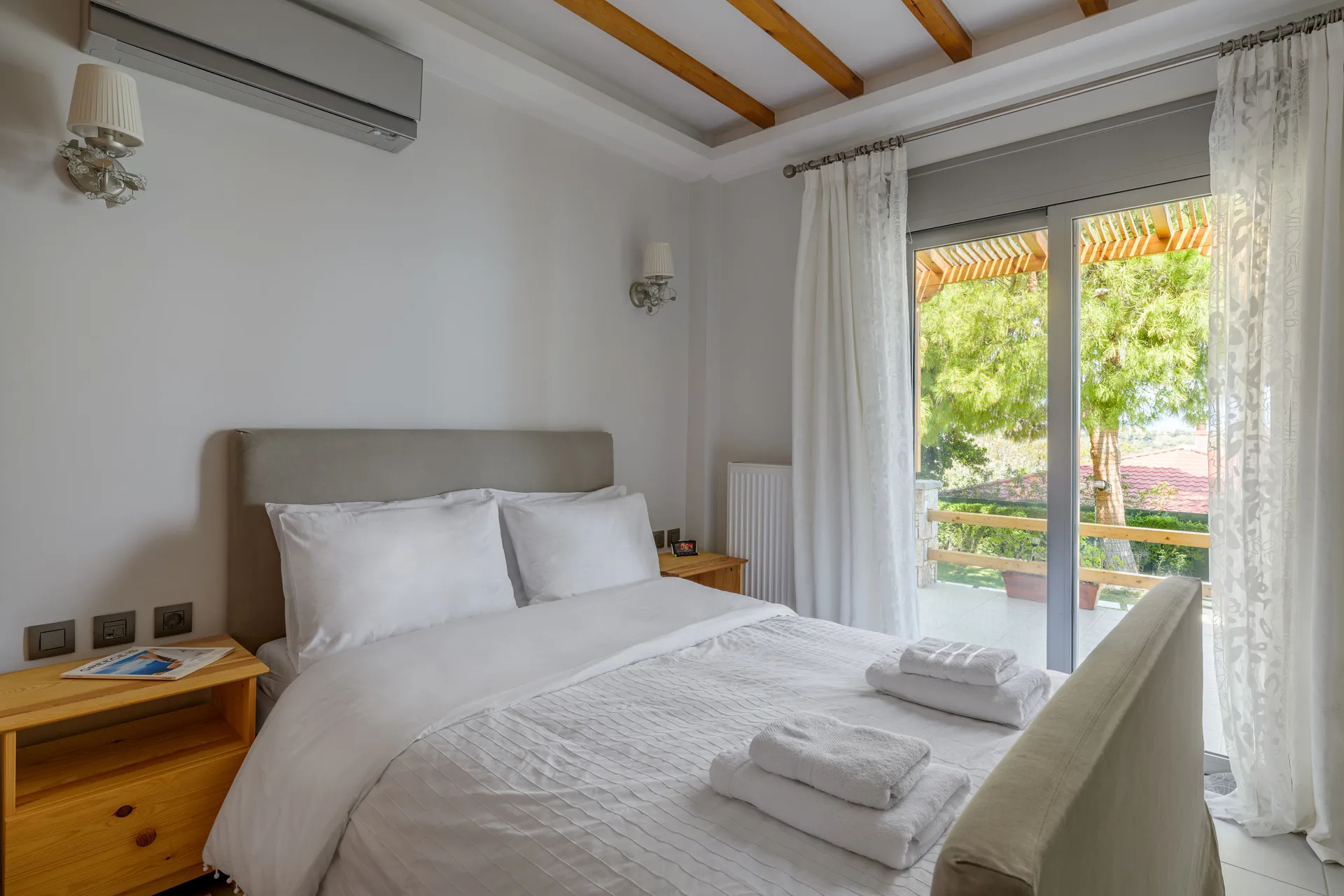 Crystal Beach Villa spavaća soba.jpg