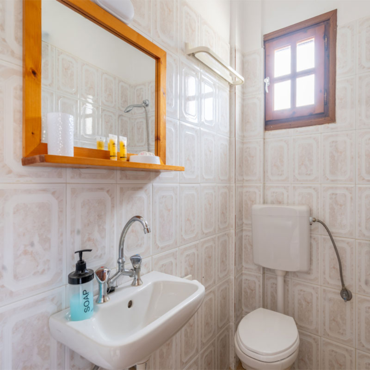 Despoina Rooms Potami kupatilo