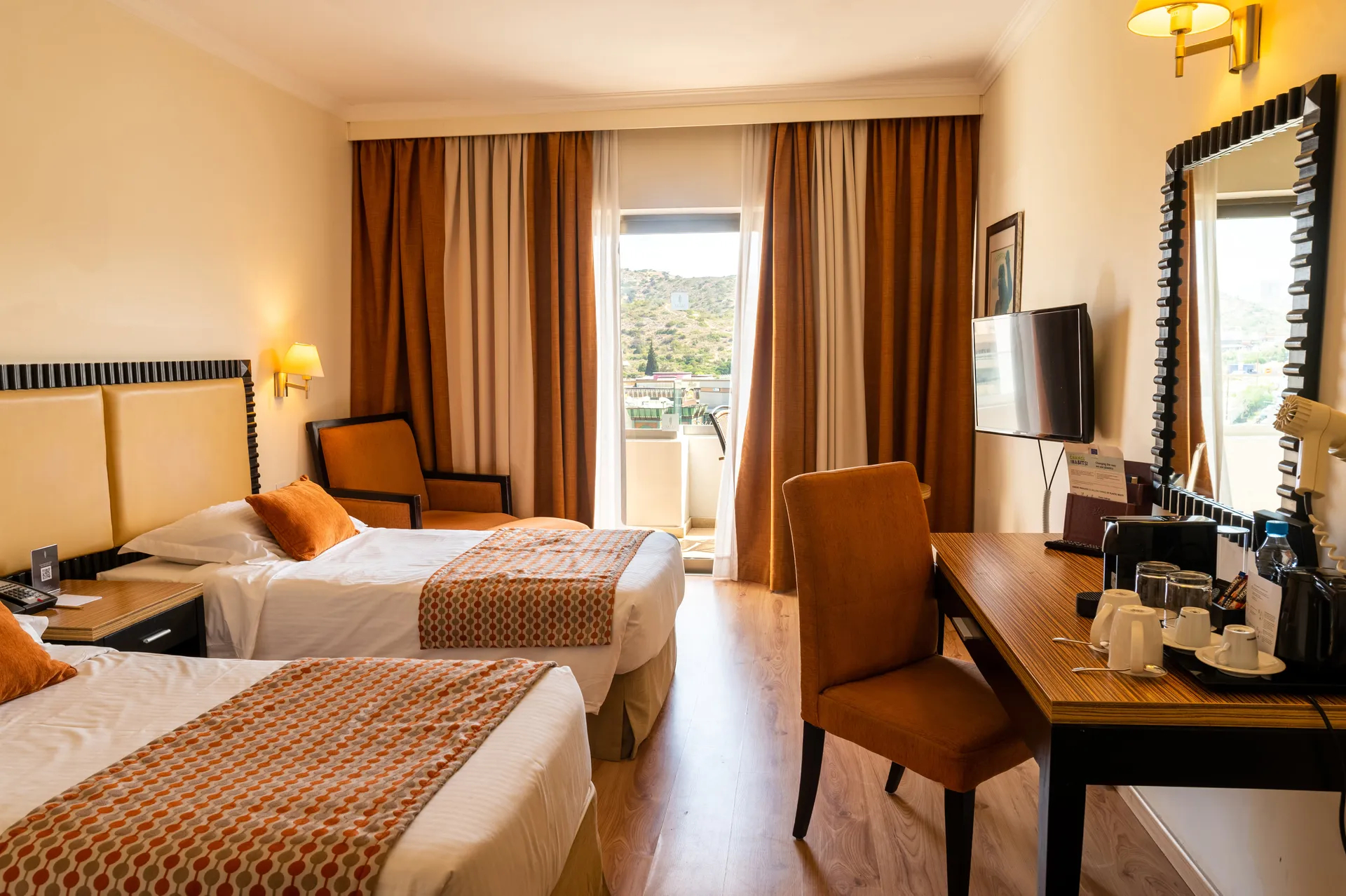 Elias Beach Hotel izgled standardne sobe.jpg