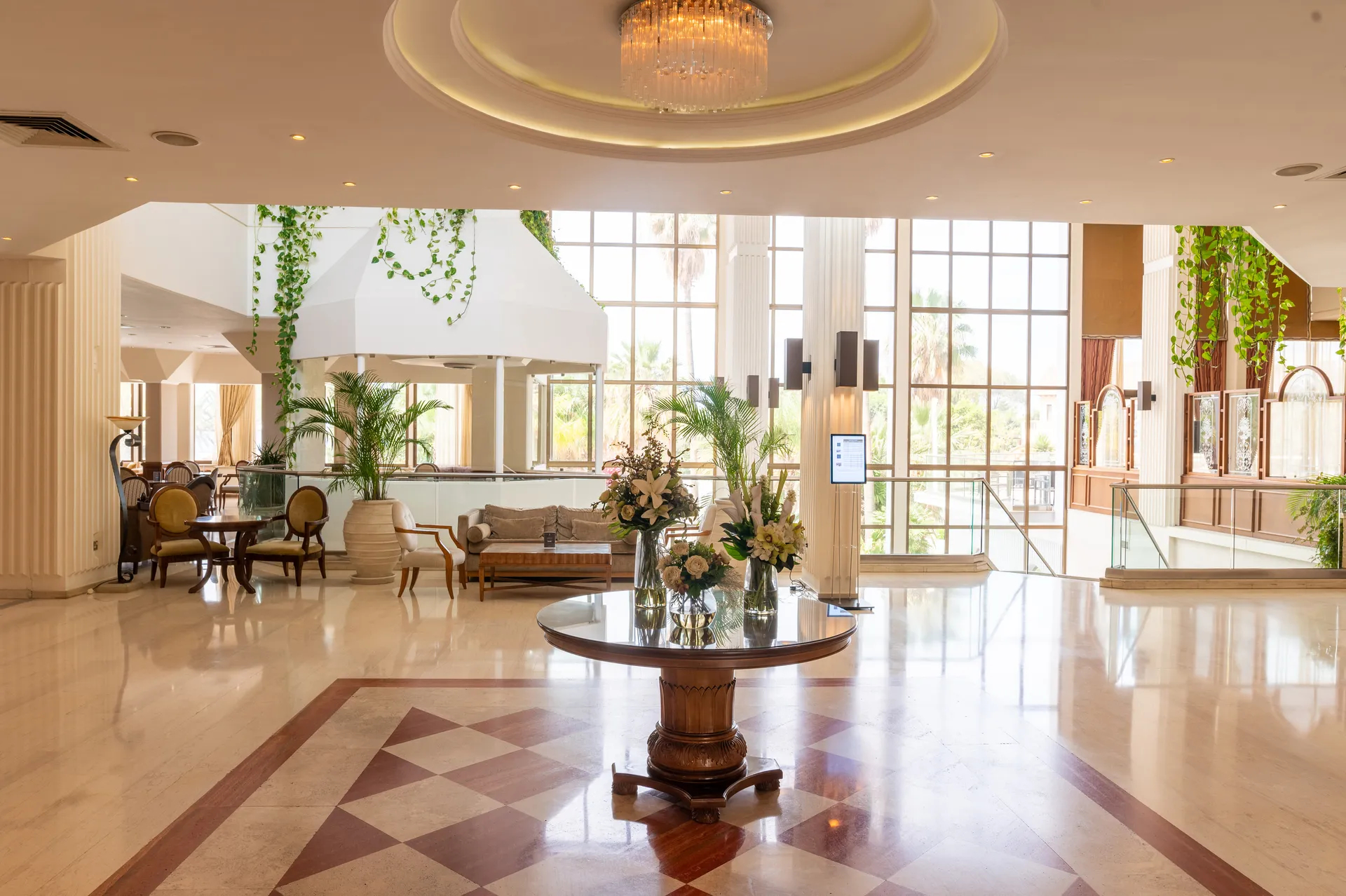 Elias Beach Hotel lobi.jpg
