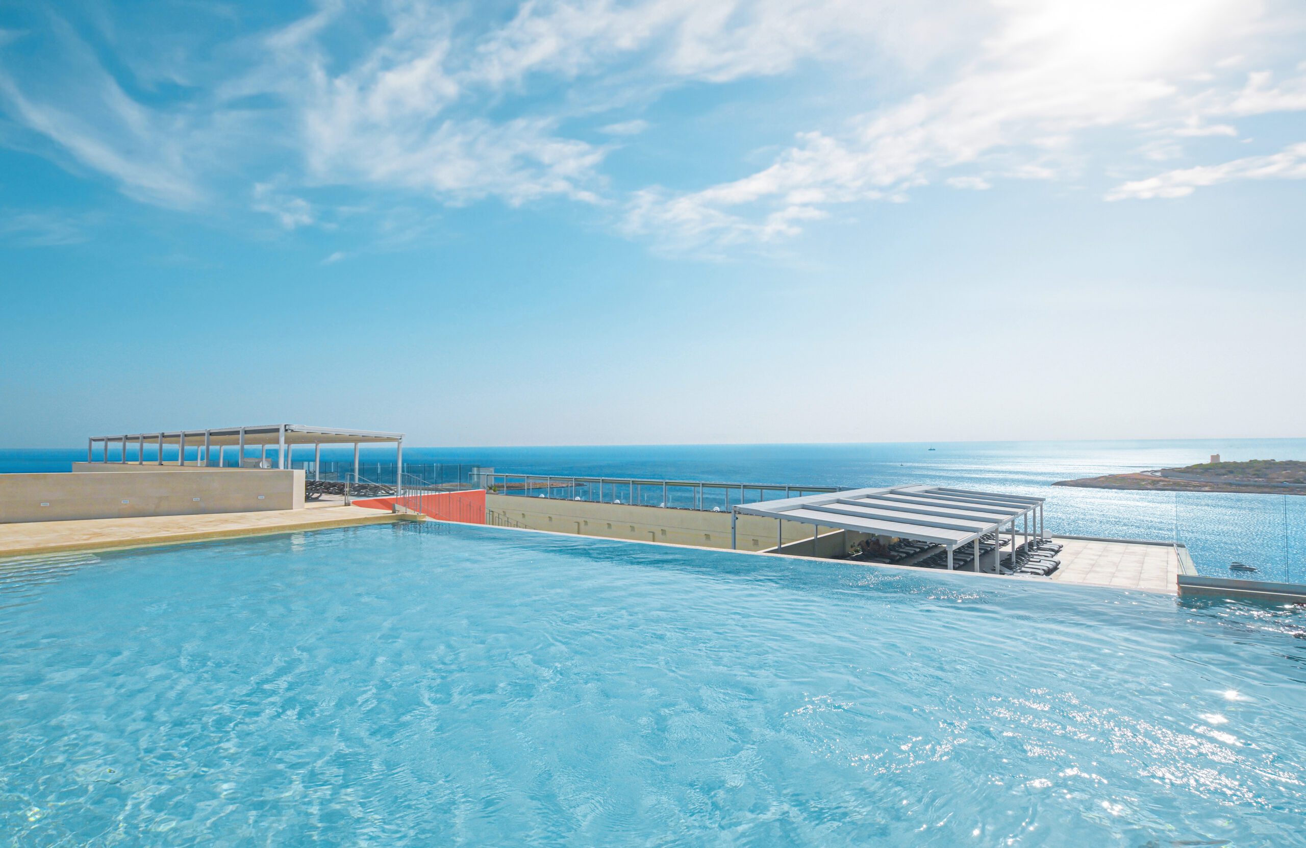 Qawra Palace Resort & Spa-Spoljasnji bazen.jpg