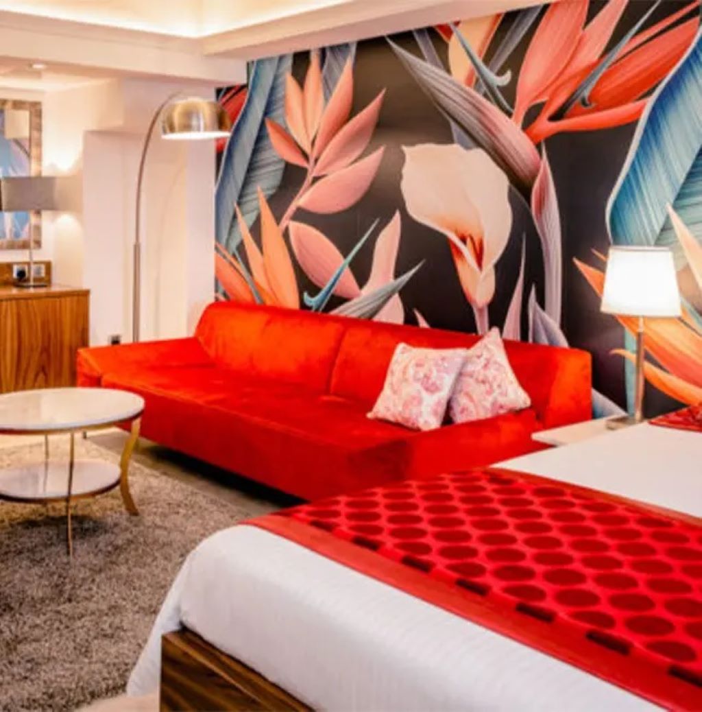 AX The Victoria-Executive suite.jpg