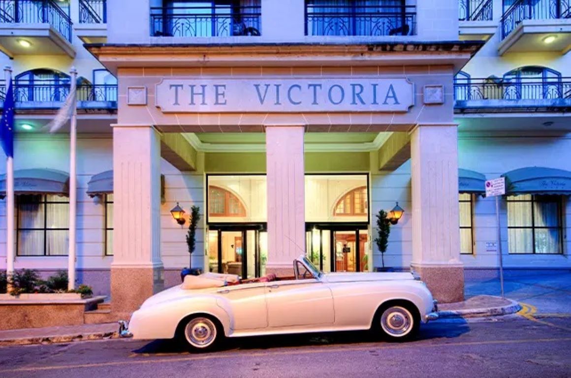 AX The Victoria-Hotel spolja.jpg