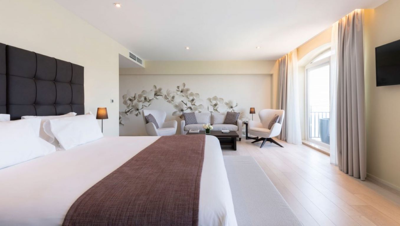 The Waterfront Hotel-Deluxe suite.jpg