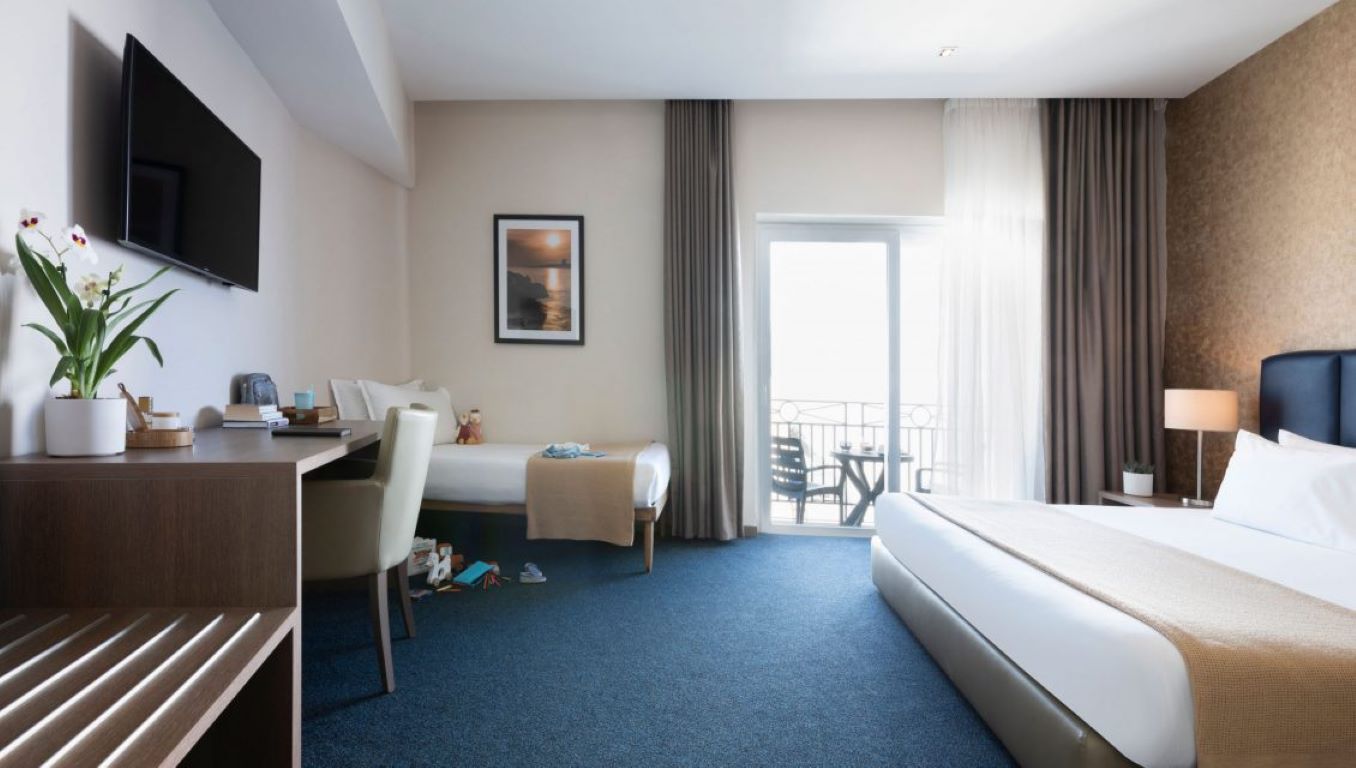 The Waterfront Hotel-Porodicna soba.jpg