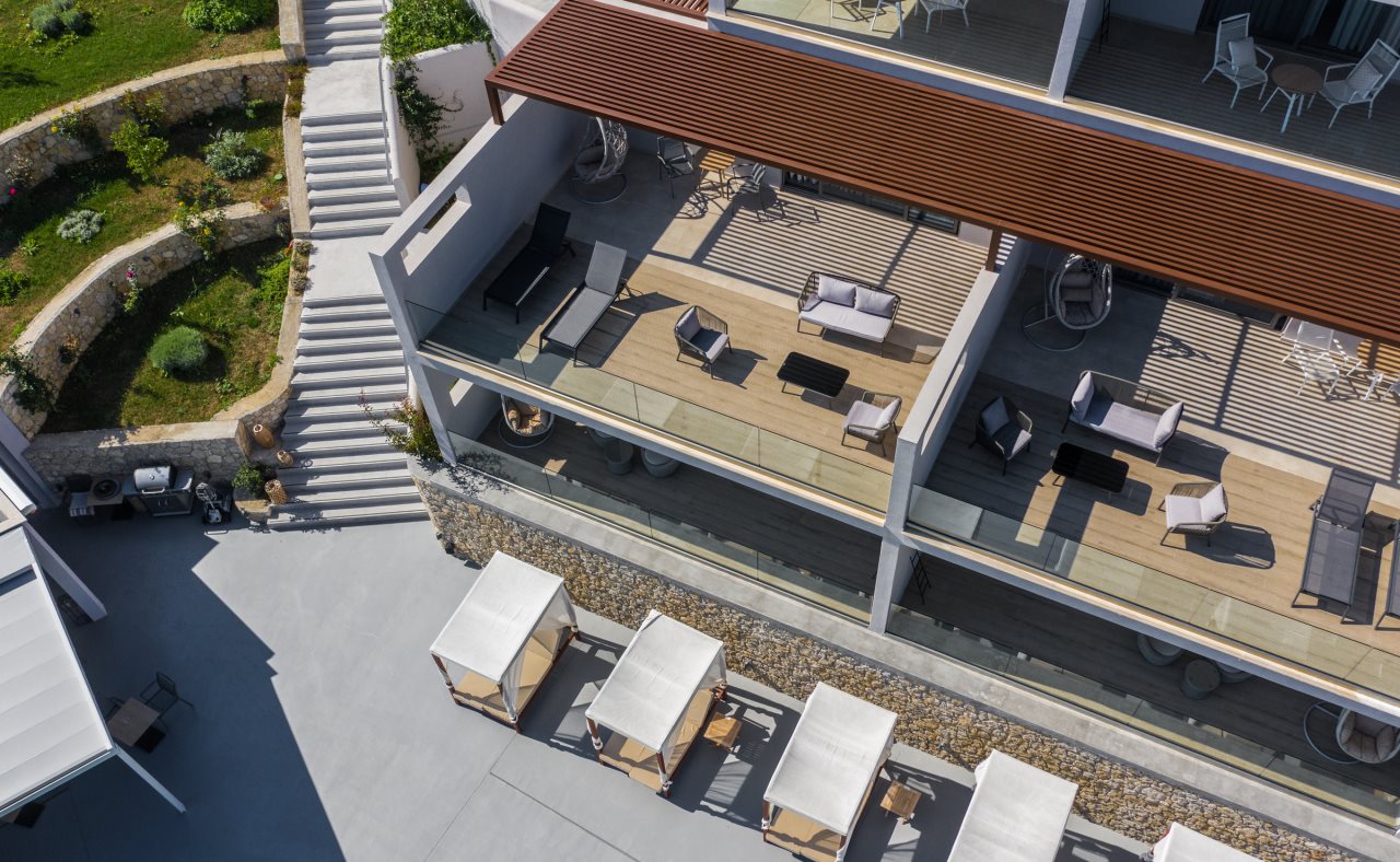 Katouna Suites superior apartman izgled terase.jpg