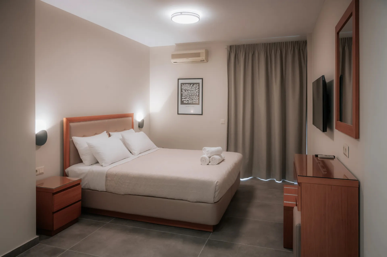 Hotel Hermes queen soba.jpg