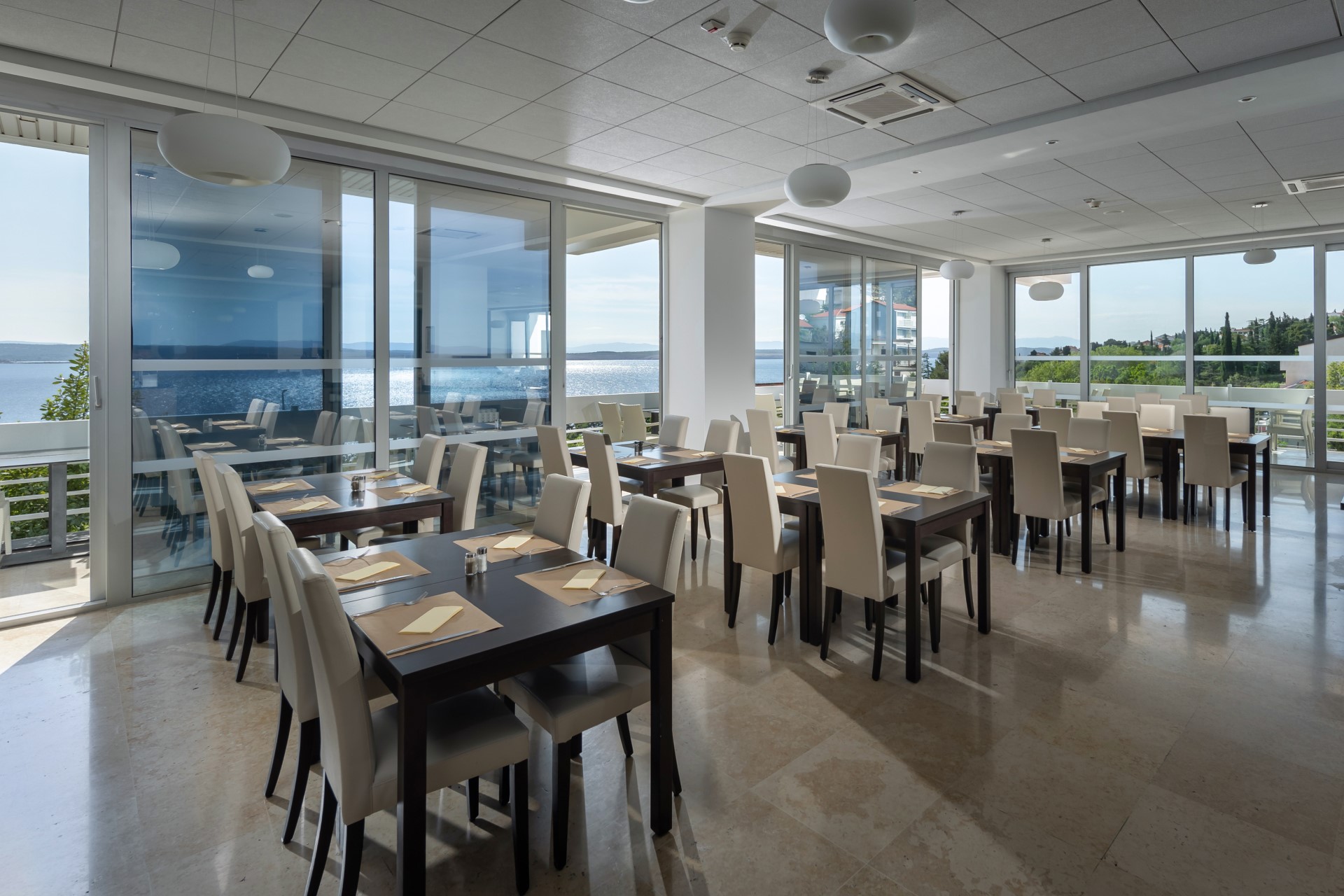 Hotel Omorika restoran.jpg