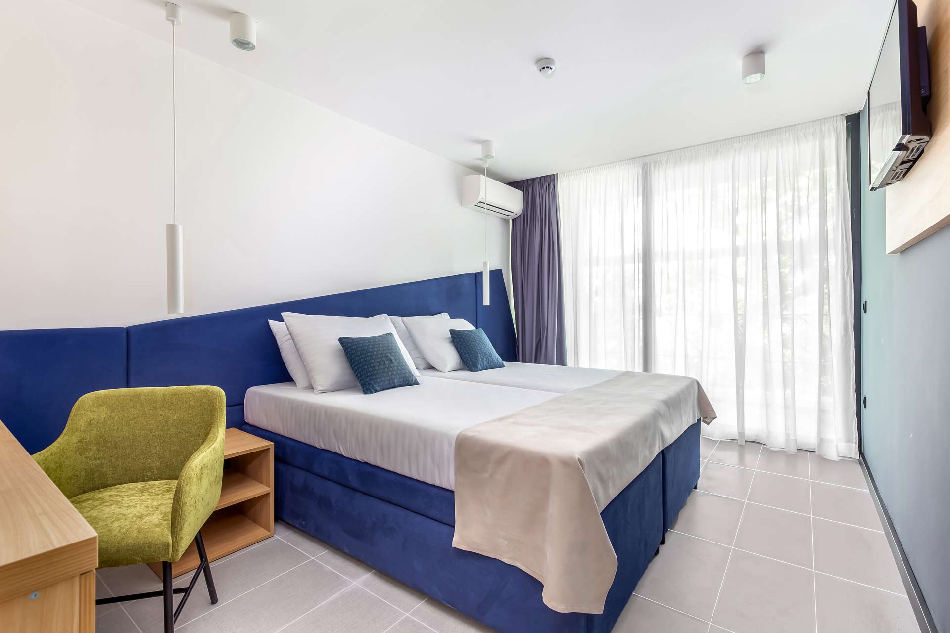 Holiday Resort Ad Turres dvokrevtna soba.jpg