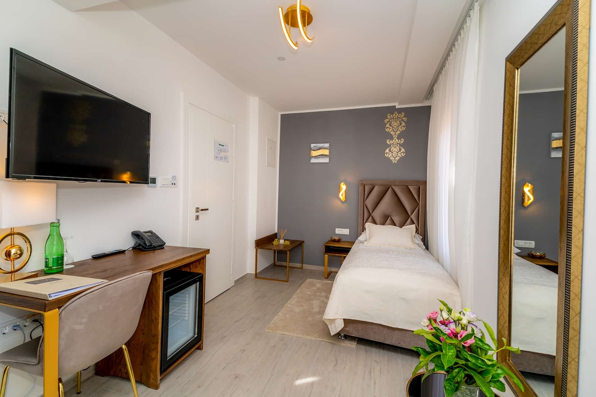 Heritage hotel Stypia jednokrevetna soba.jpg