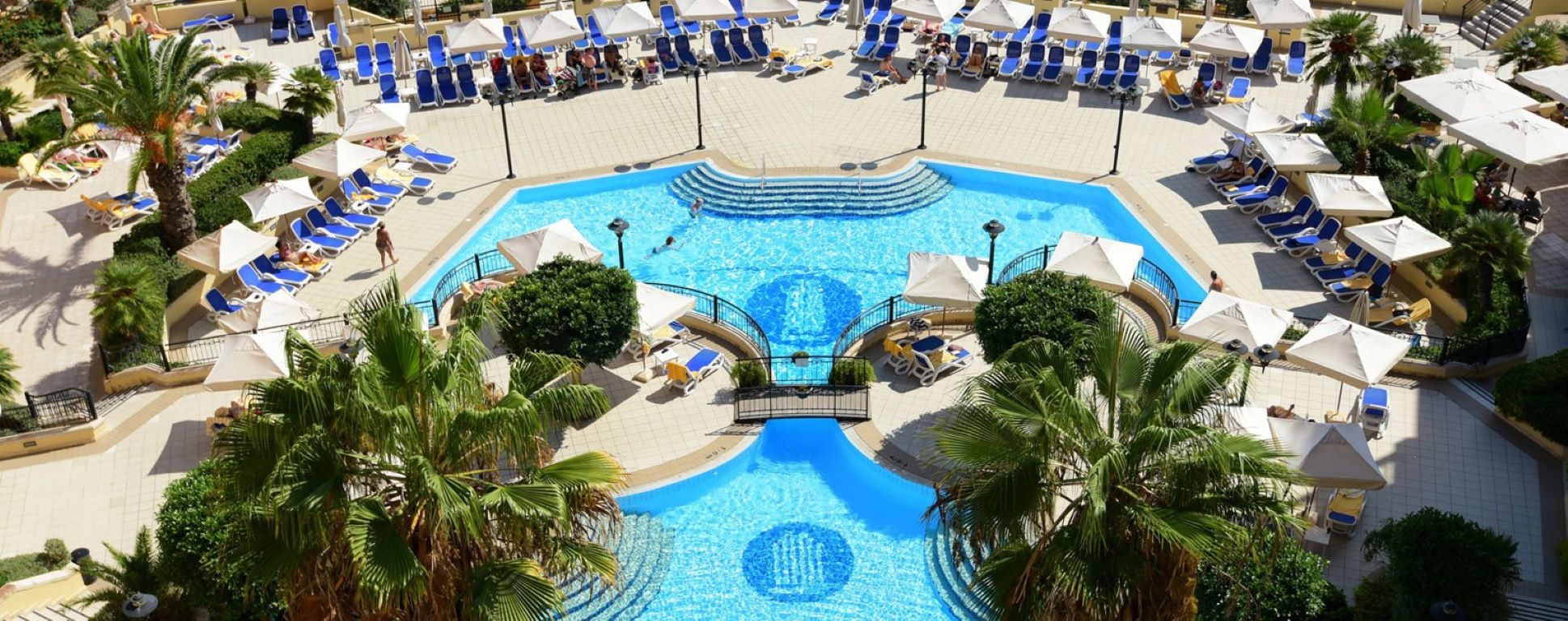 Corinthia St George's Bay-Bazen.jpg