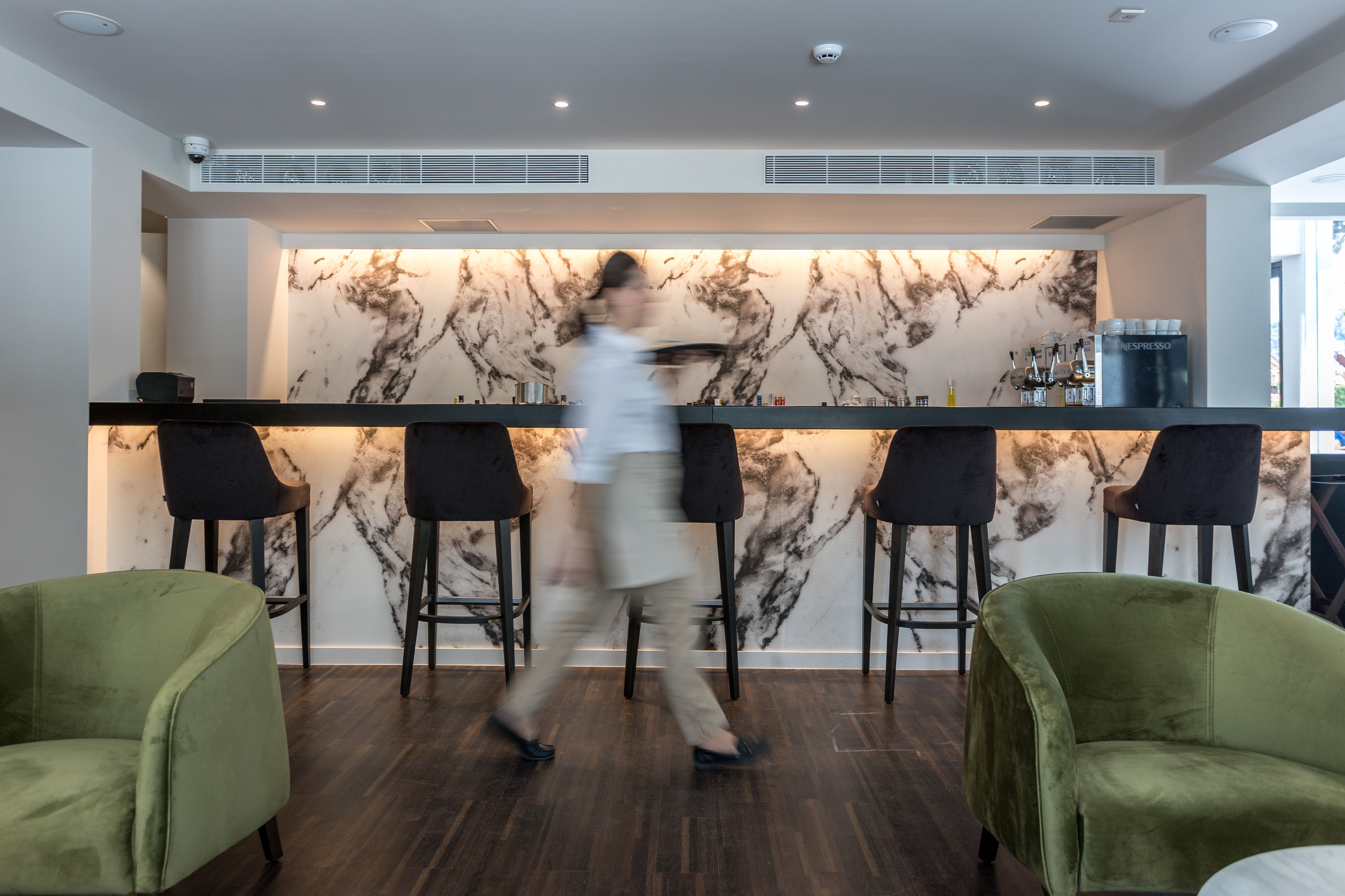 Azur Hotel Vouliagmeni bar