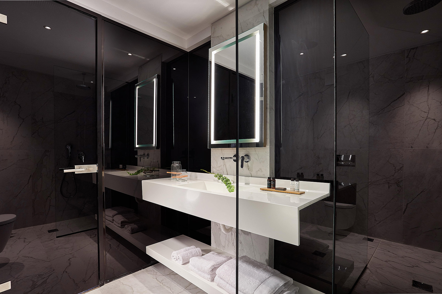 Azur Hotel Vouliagmeni kupatilo