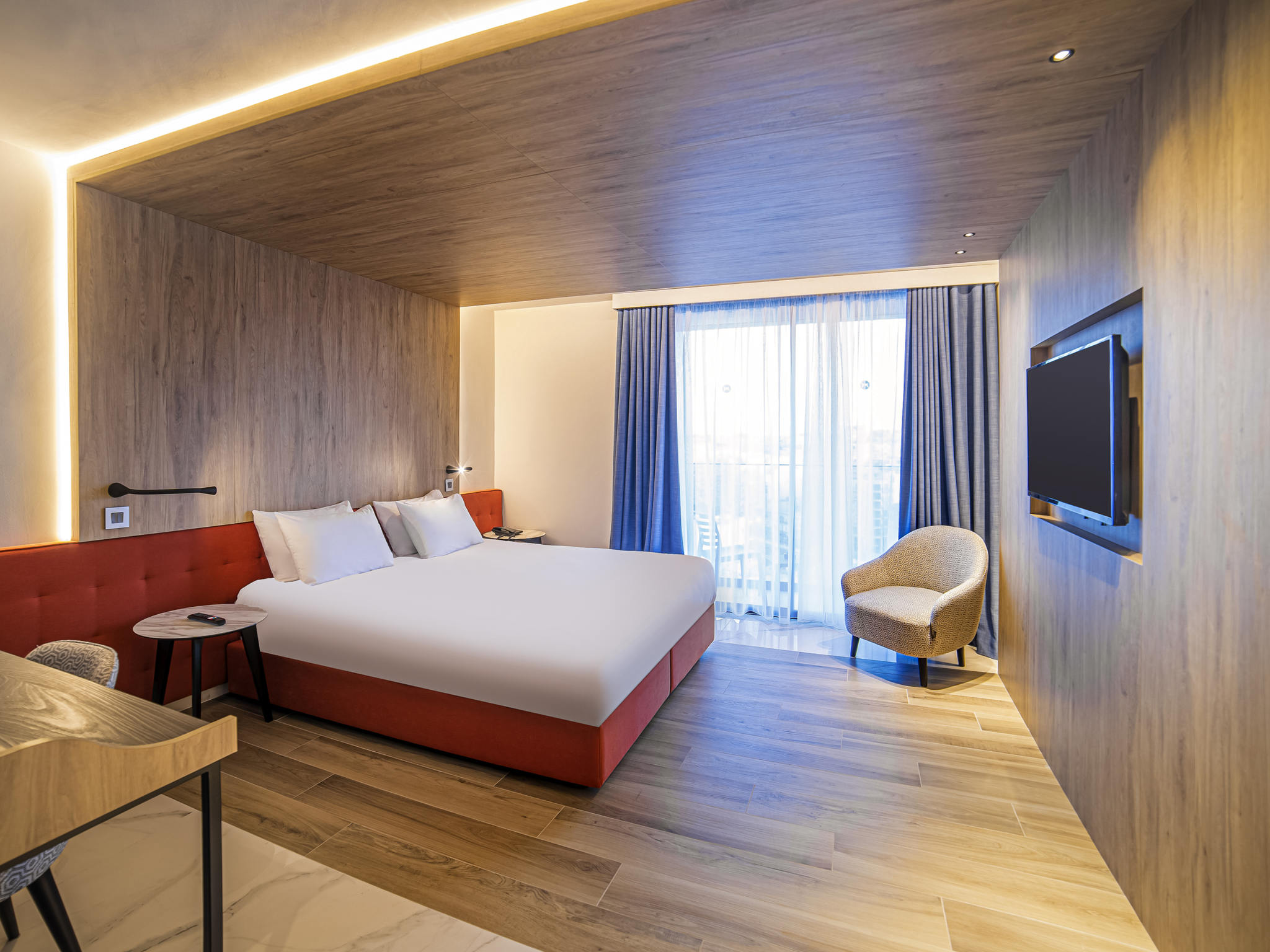 Mercure Hotel St Julian's-Standardna soba balkon.jpg