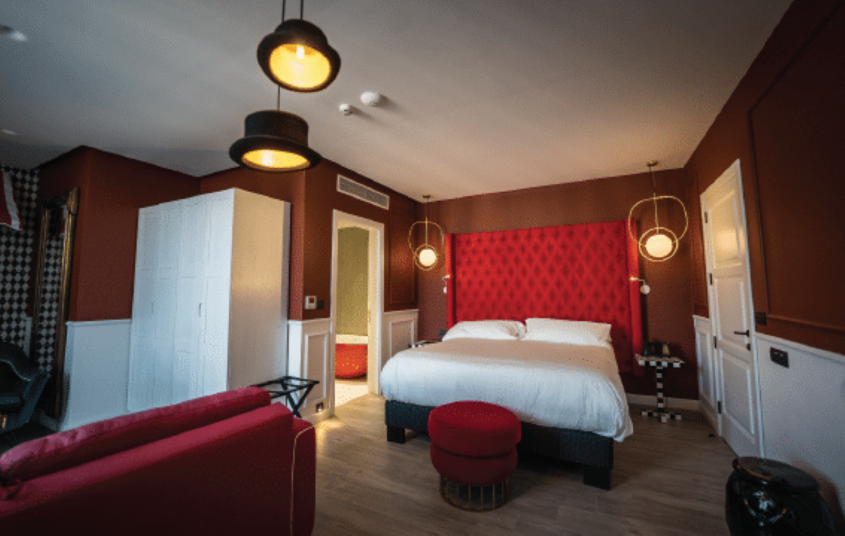 Holm Boutique and Spa-Executive Penthouse suite.png