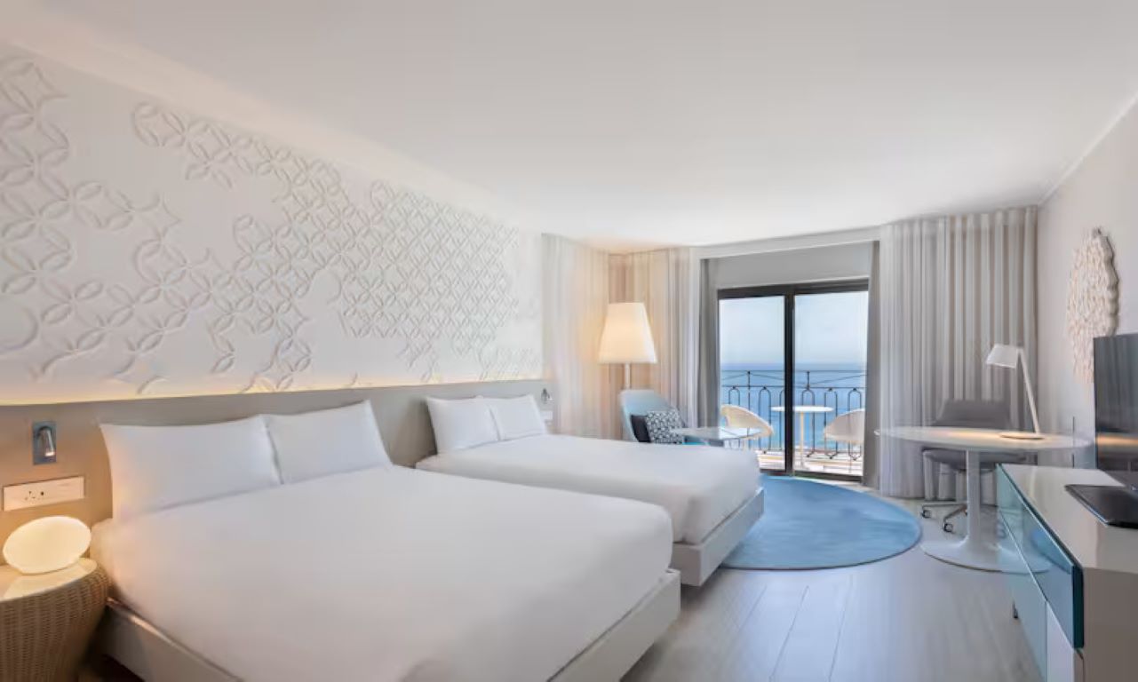 Hilton Malta-Deluxe porodicna soba.jpg