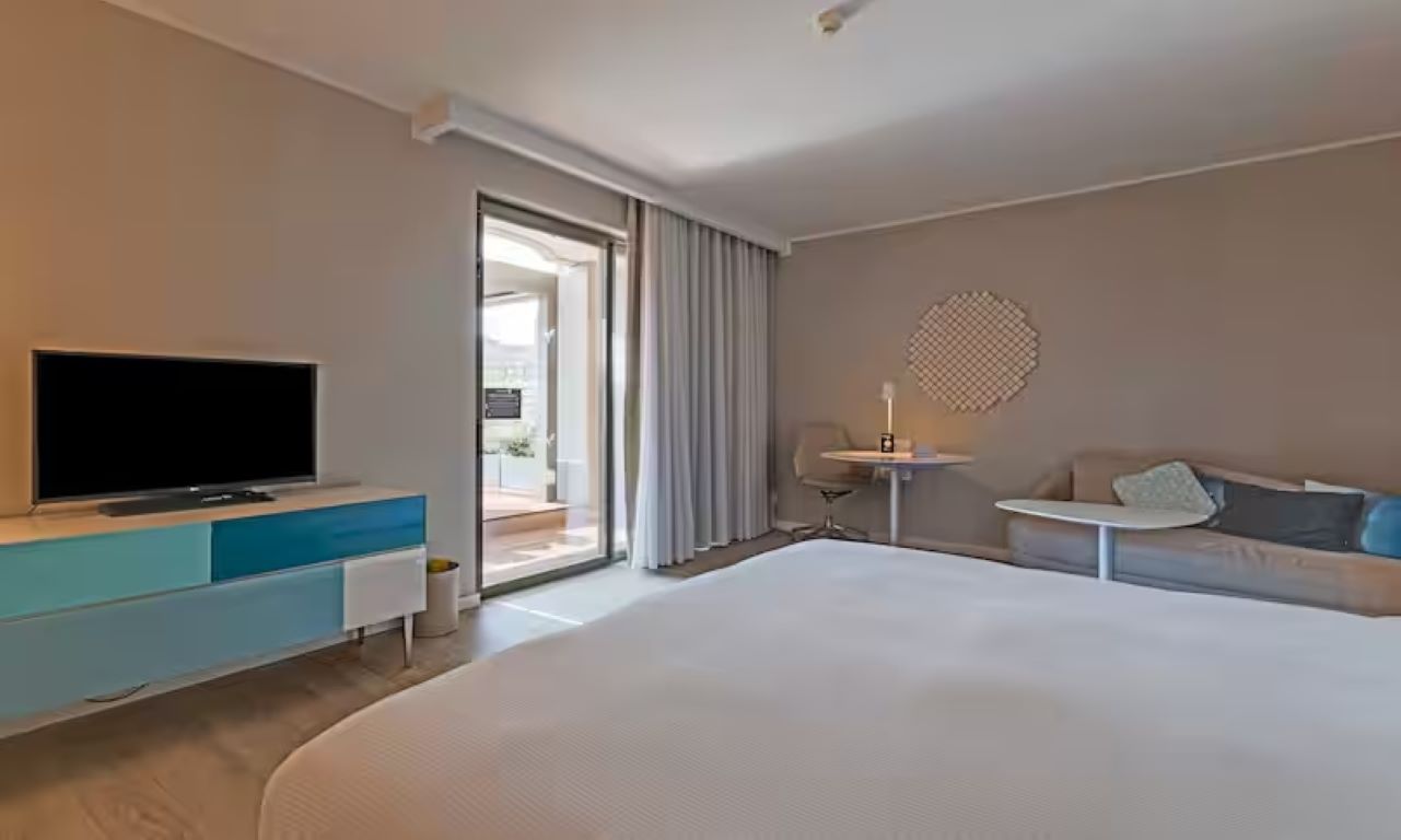 Hilton Malta-Terrace Spa suite.jpg