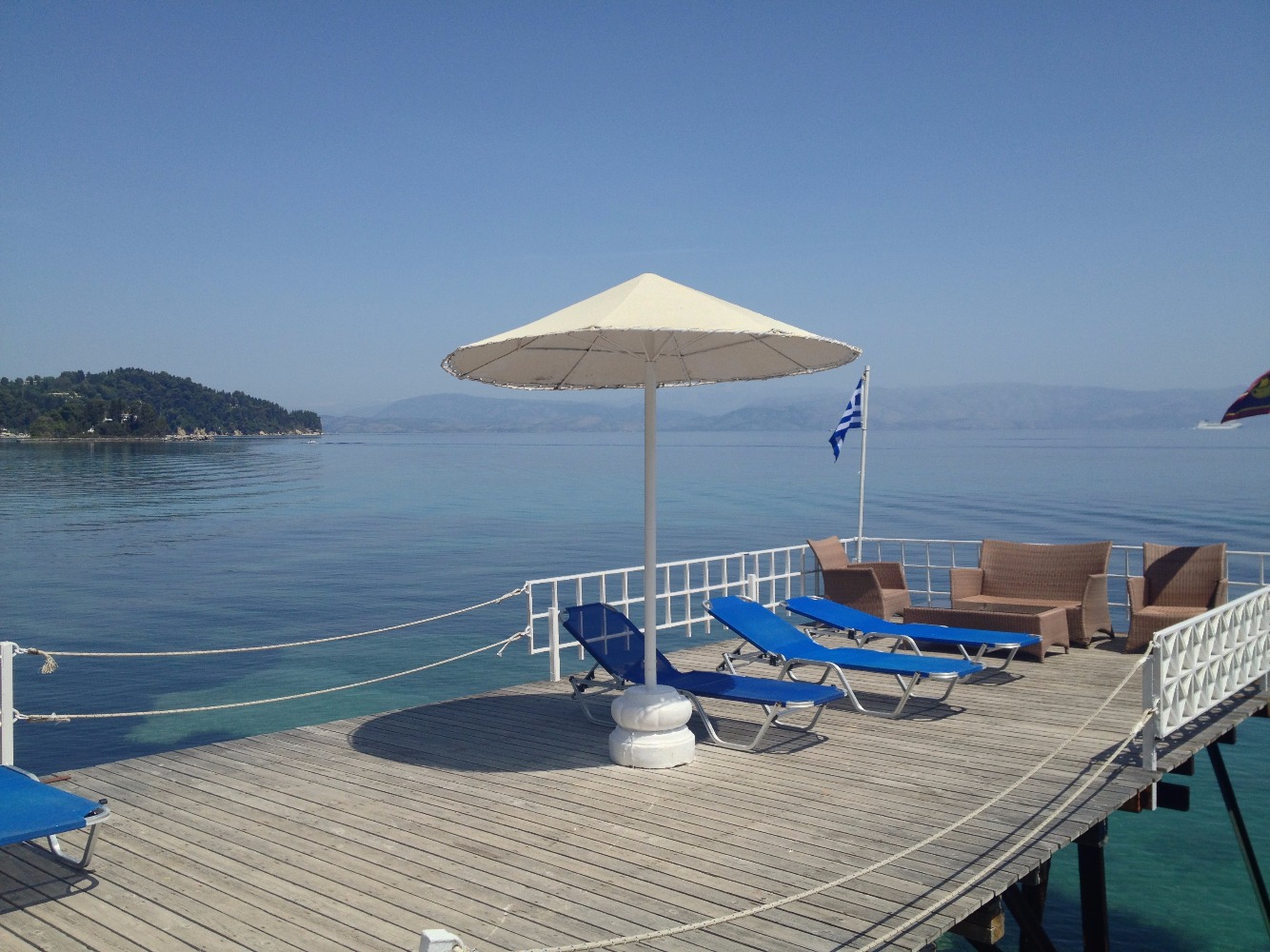 Hotel Oasis Krf deo ponton plaze.jpg