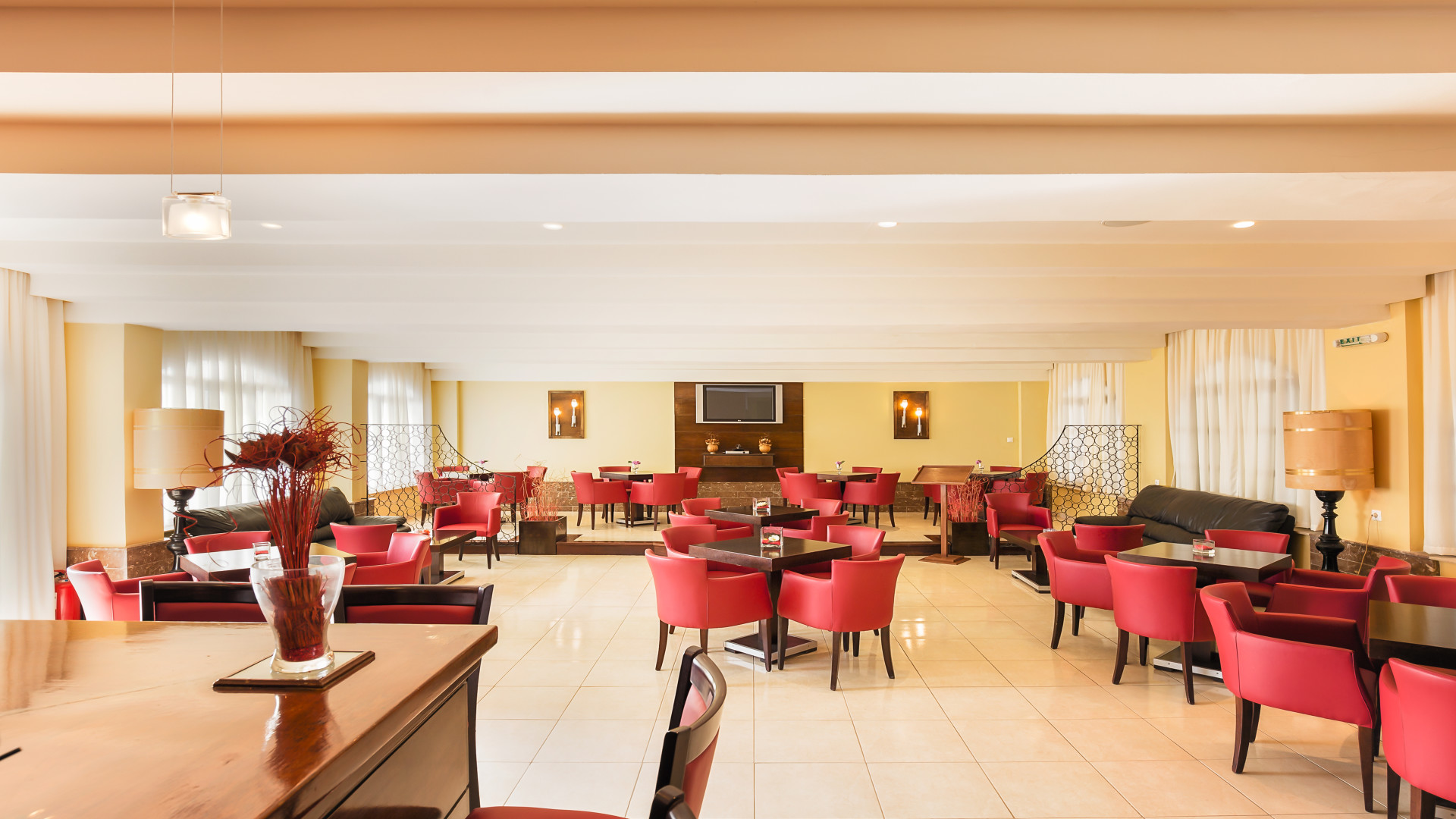 Hotel Oasis Krf lobi.jpg
