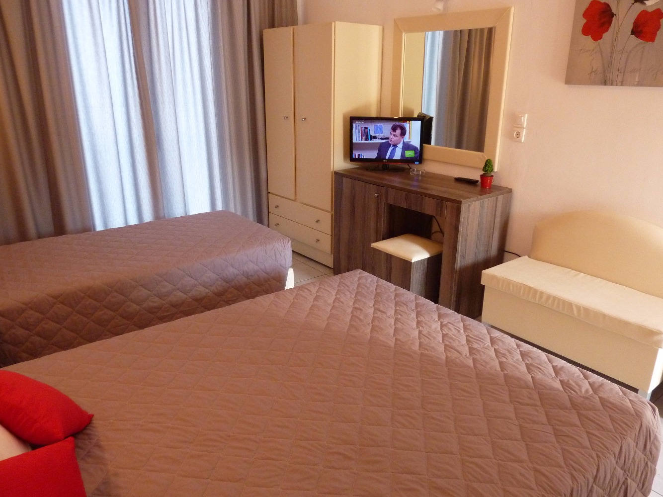 Hotel Oasis Krf soba.jpg